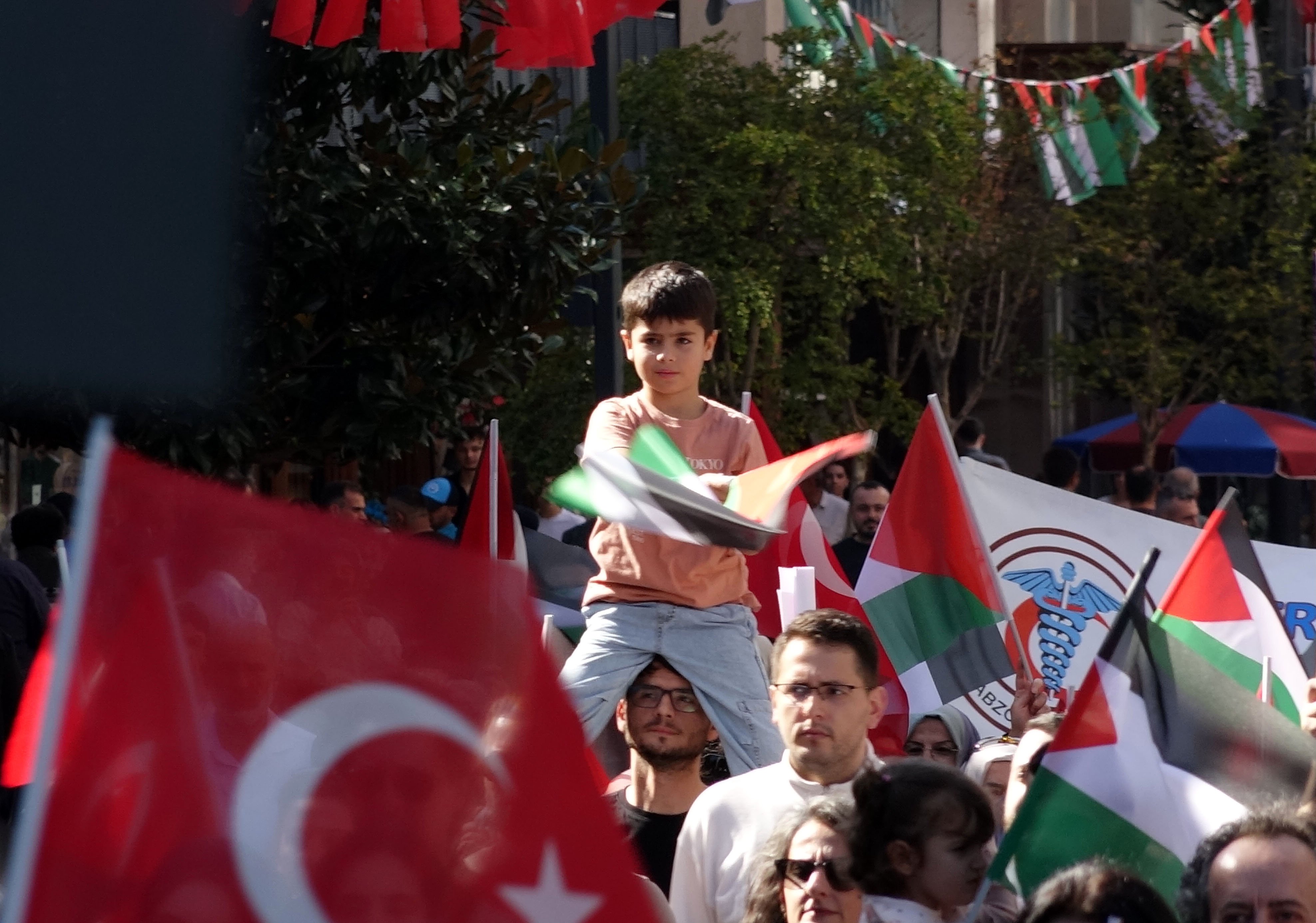 Trabzon Gazze Yürüyüşü Kalabalık