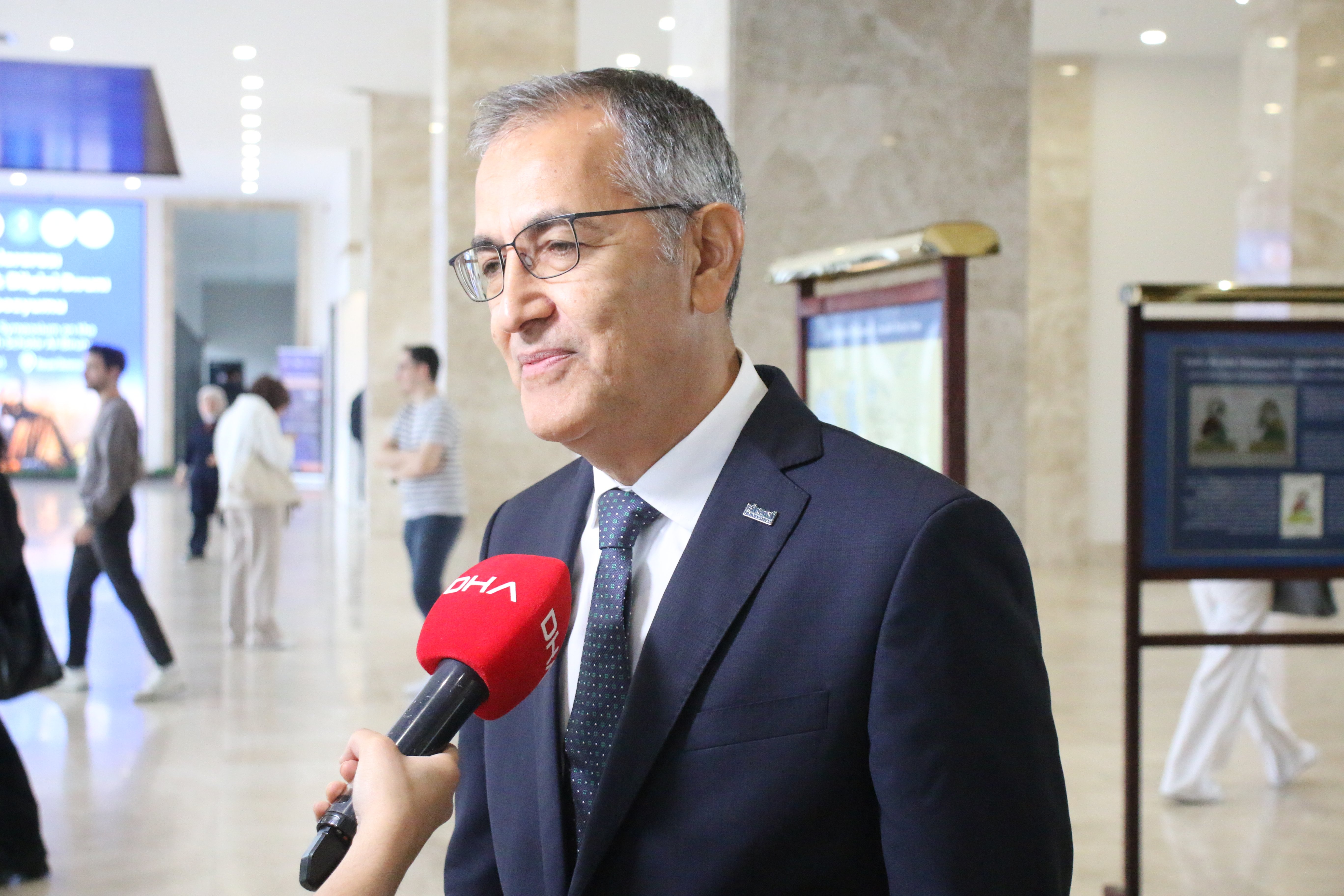 Biruni Üniversitesi Rektörü