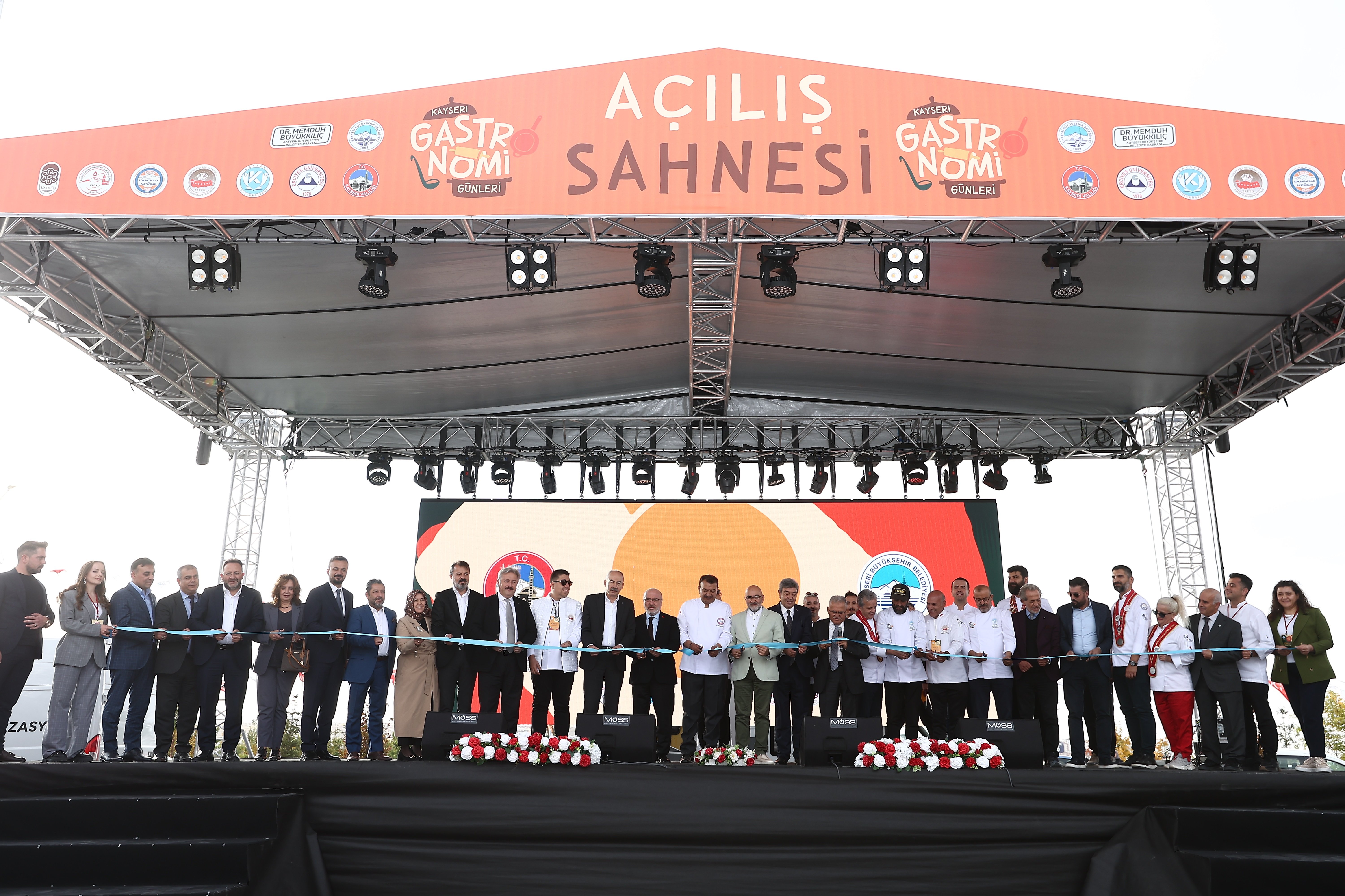Pastırmalı kuru fasulye ikramı
