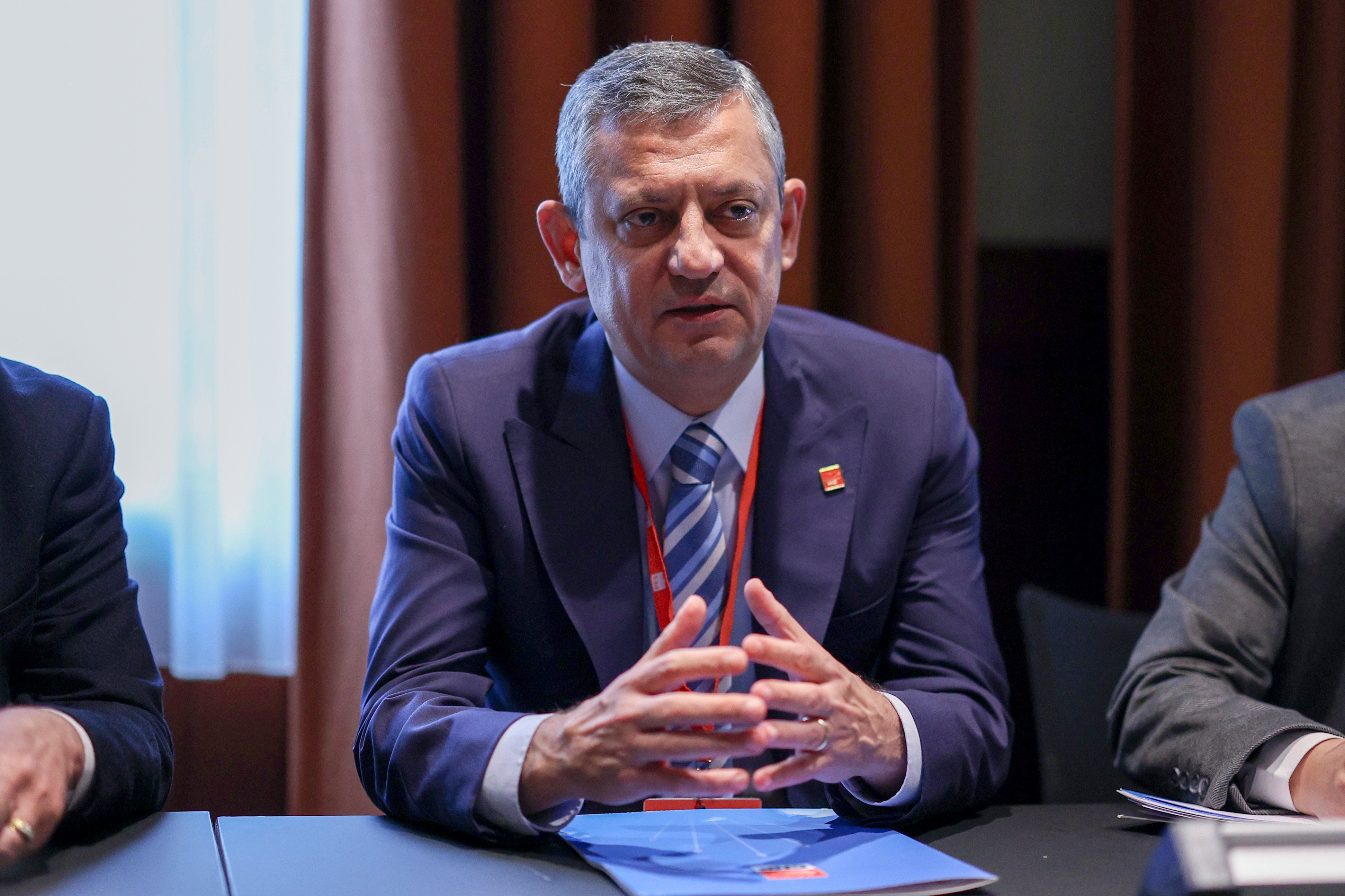Özgür Özel Avrupa Sosyalist Partisi Kongresi