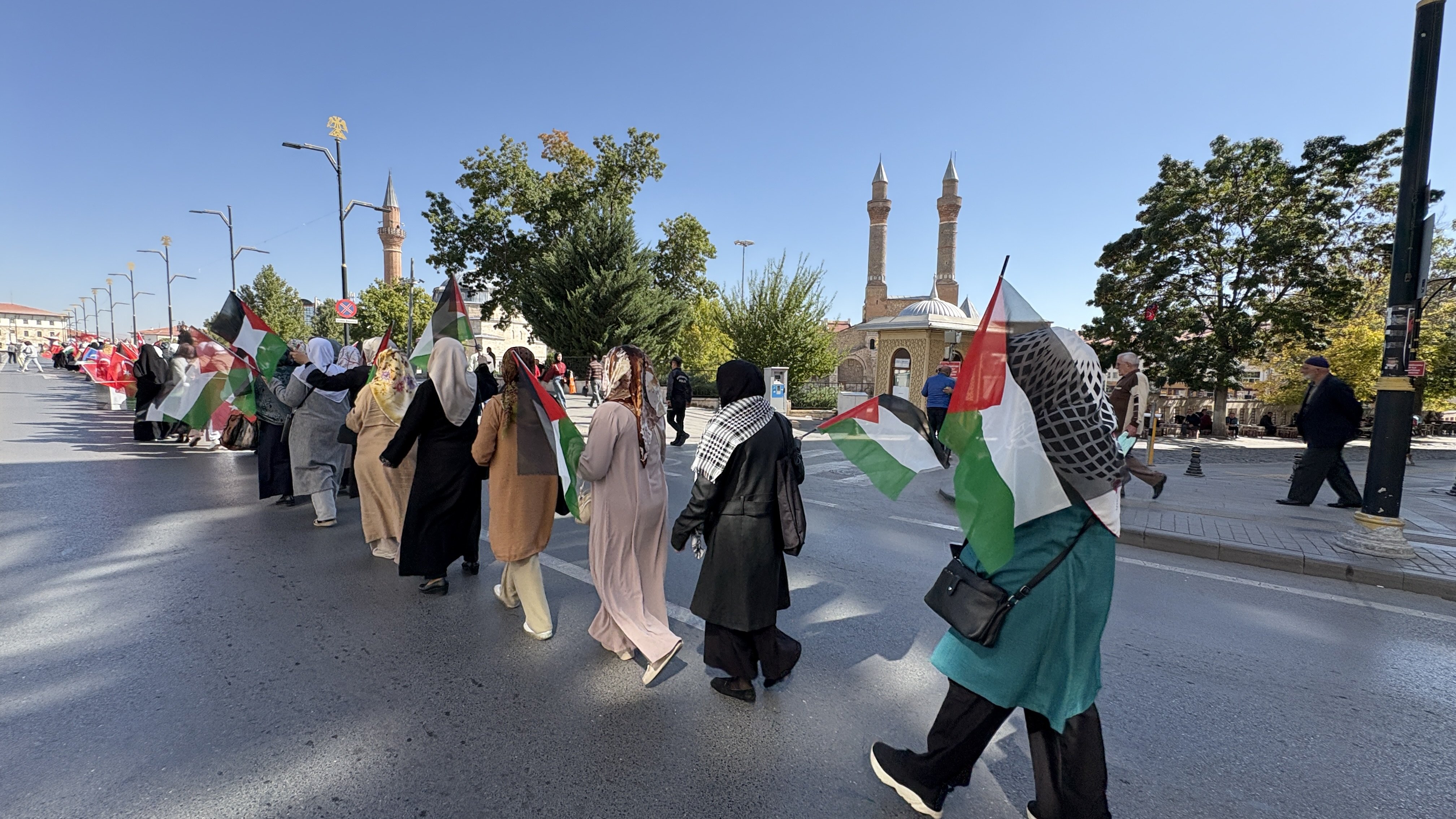 Sivas Filistin protestosu kadın zinciri