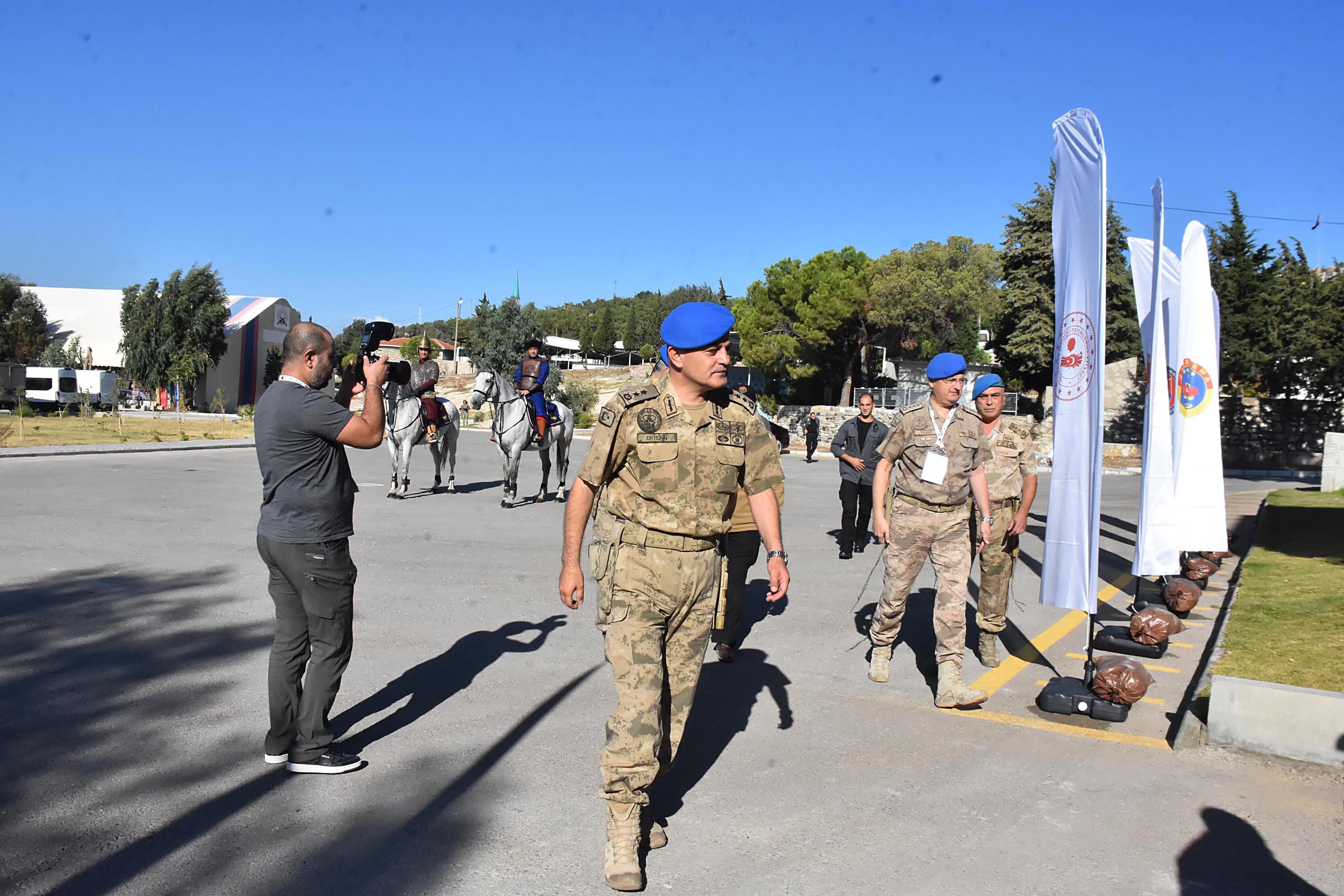 Keskin Nişancı Yarışması Katılımcıları