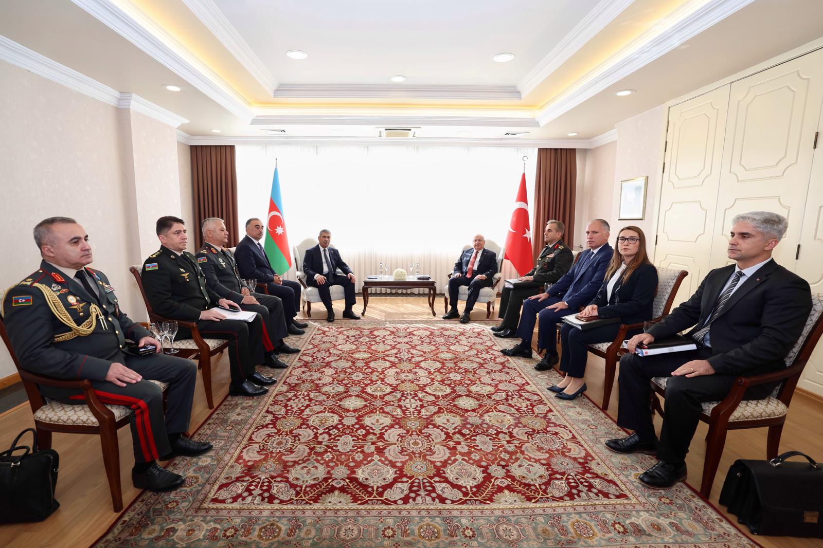 Azerbaycan Gürcistan Savunma Bakanları