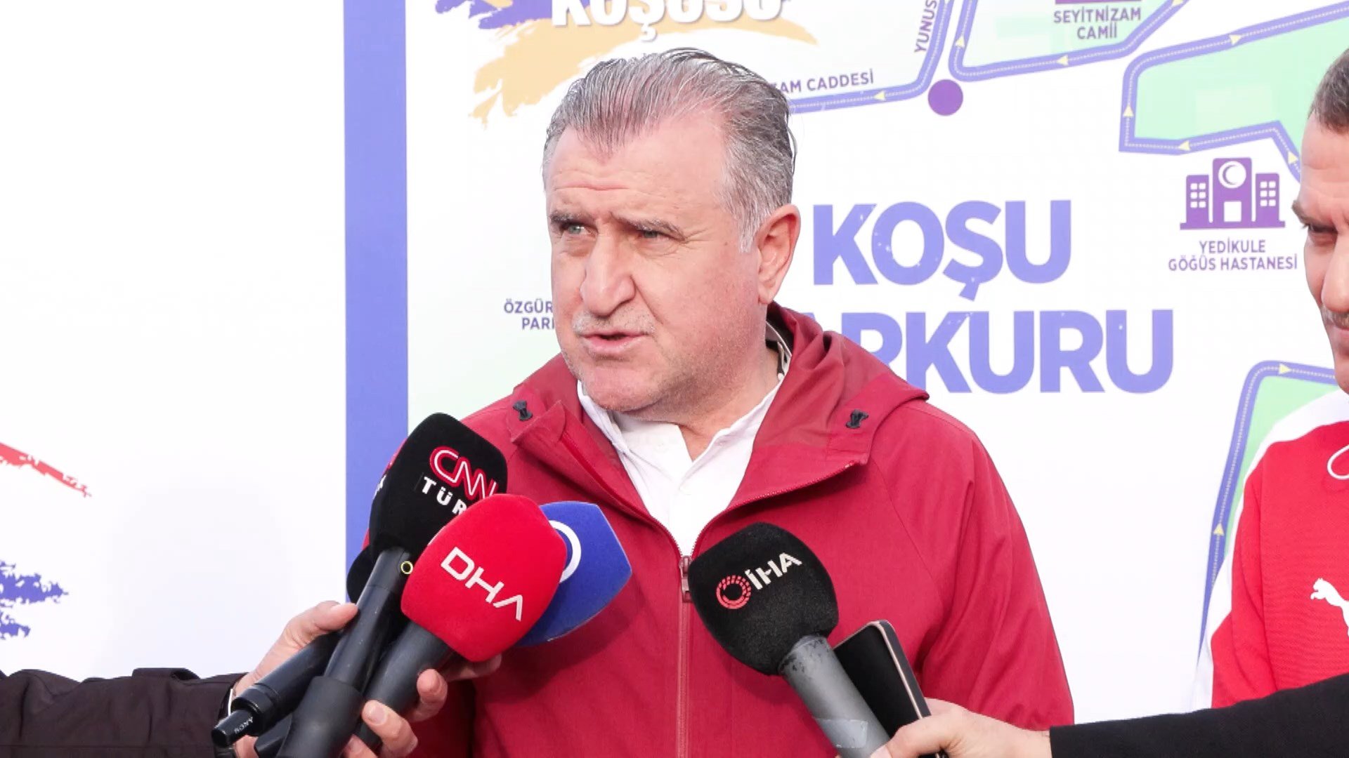 Gençlik ve Spor Bakanı Osman Aşkın Bak Zeytinburnu Cumhuriyet Koşusu