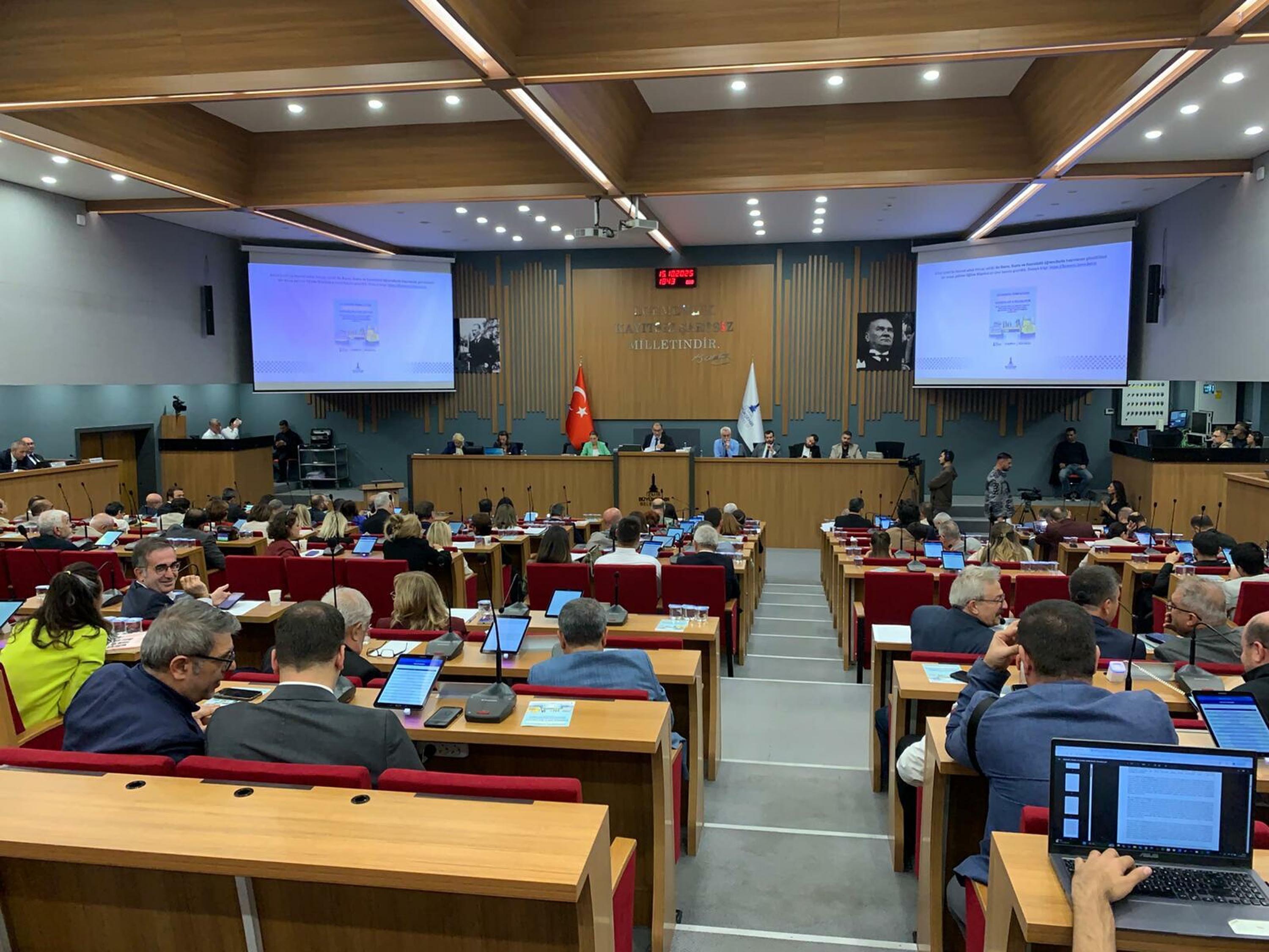 İzmir Büyükşehir Belediye Meclisi