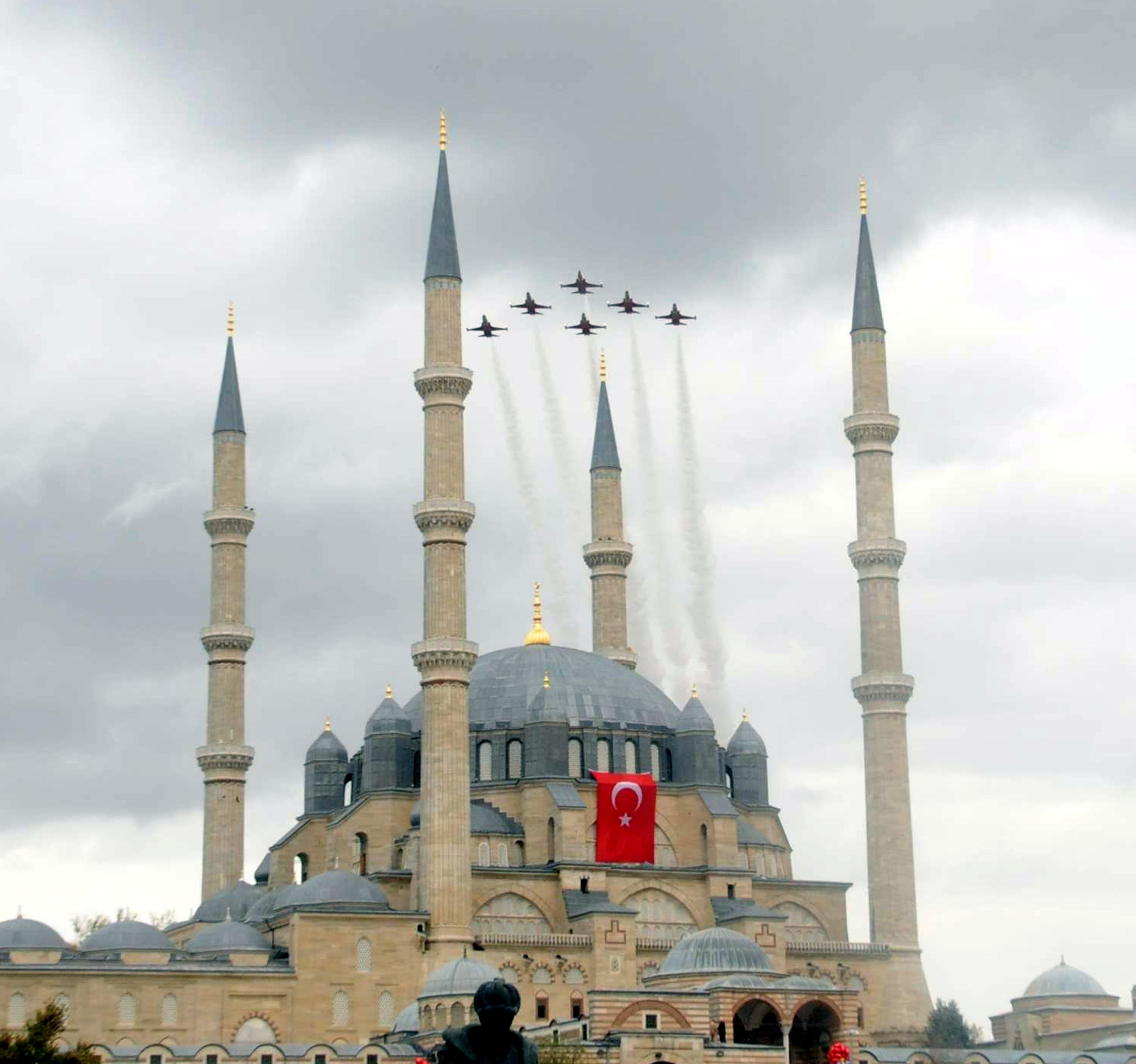 Türk Yıldızları akrobasi manevraları