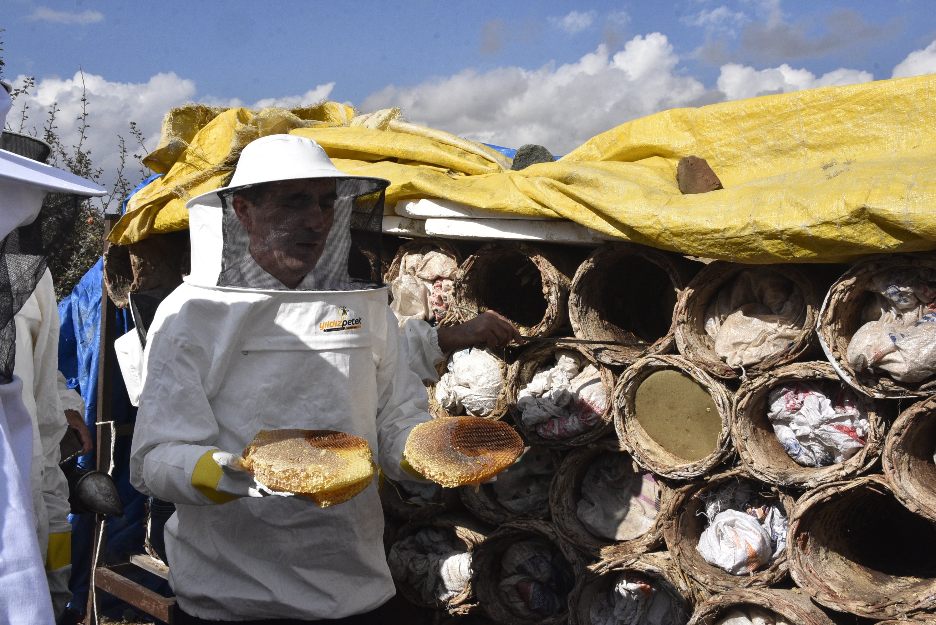 Bitlis Valisi Ahmet Karakaya bal hasadı