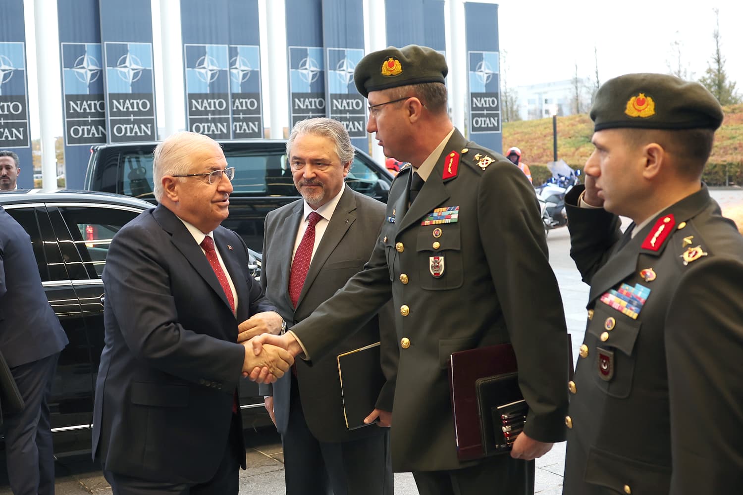 Milli Savunma Bakanı Yaşar Güler NATO Karargahı