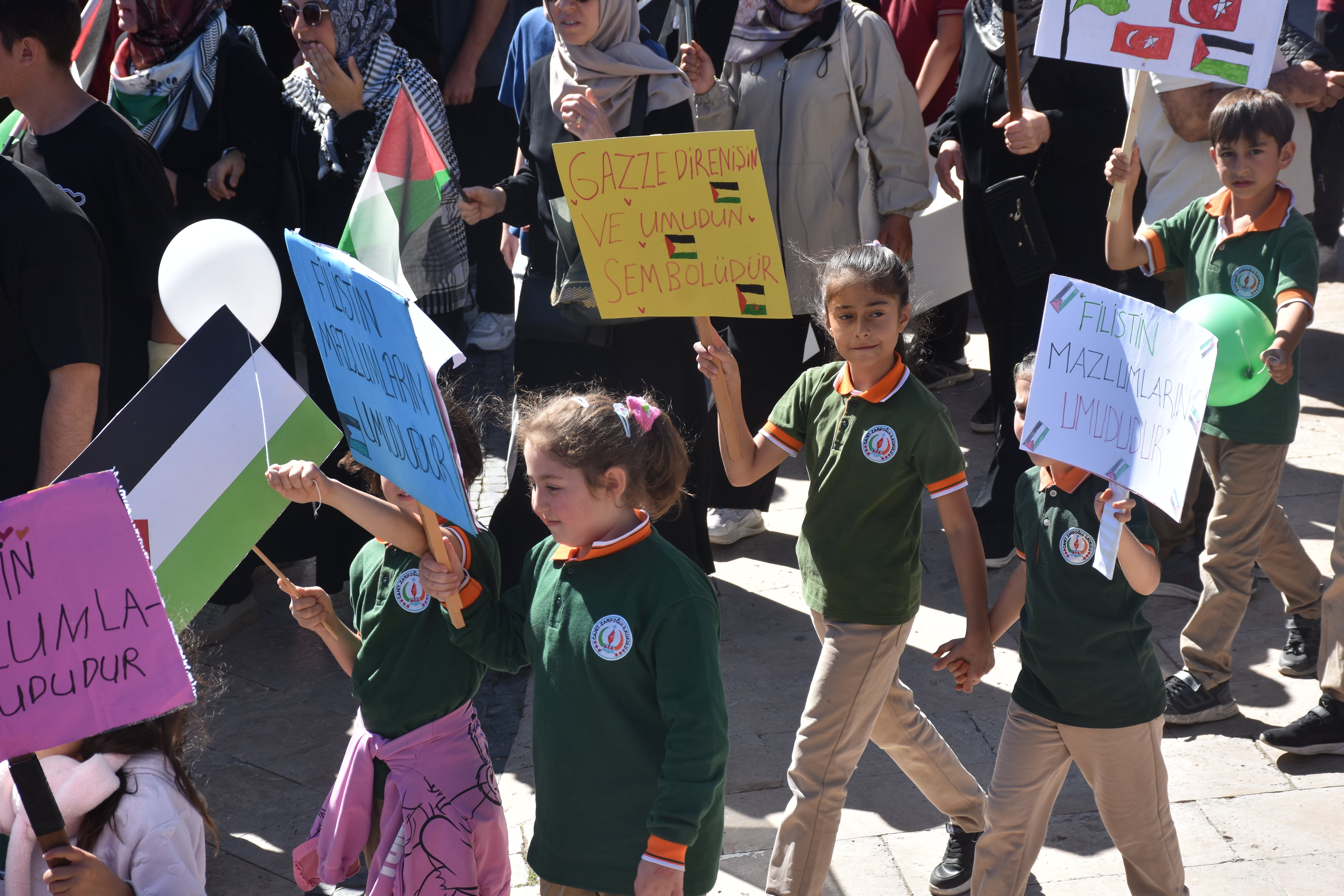 Filistin destek yürüyüşü