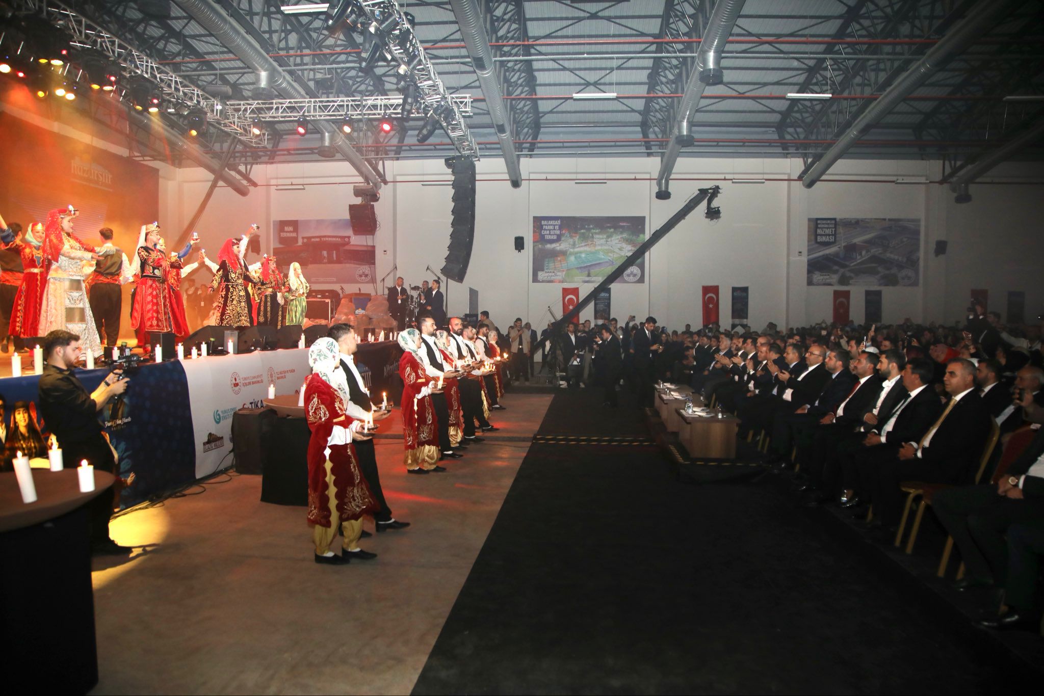 Hazar Şiir Akşamları katılımcıları