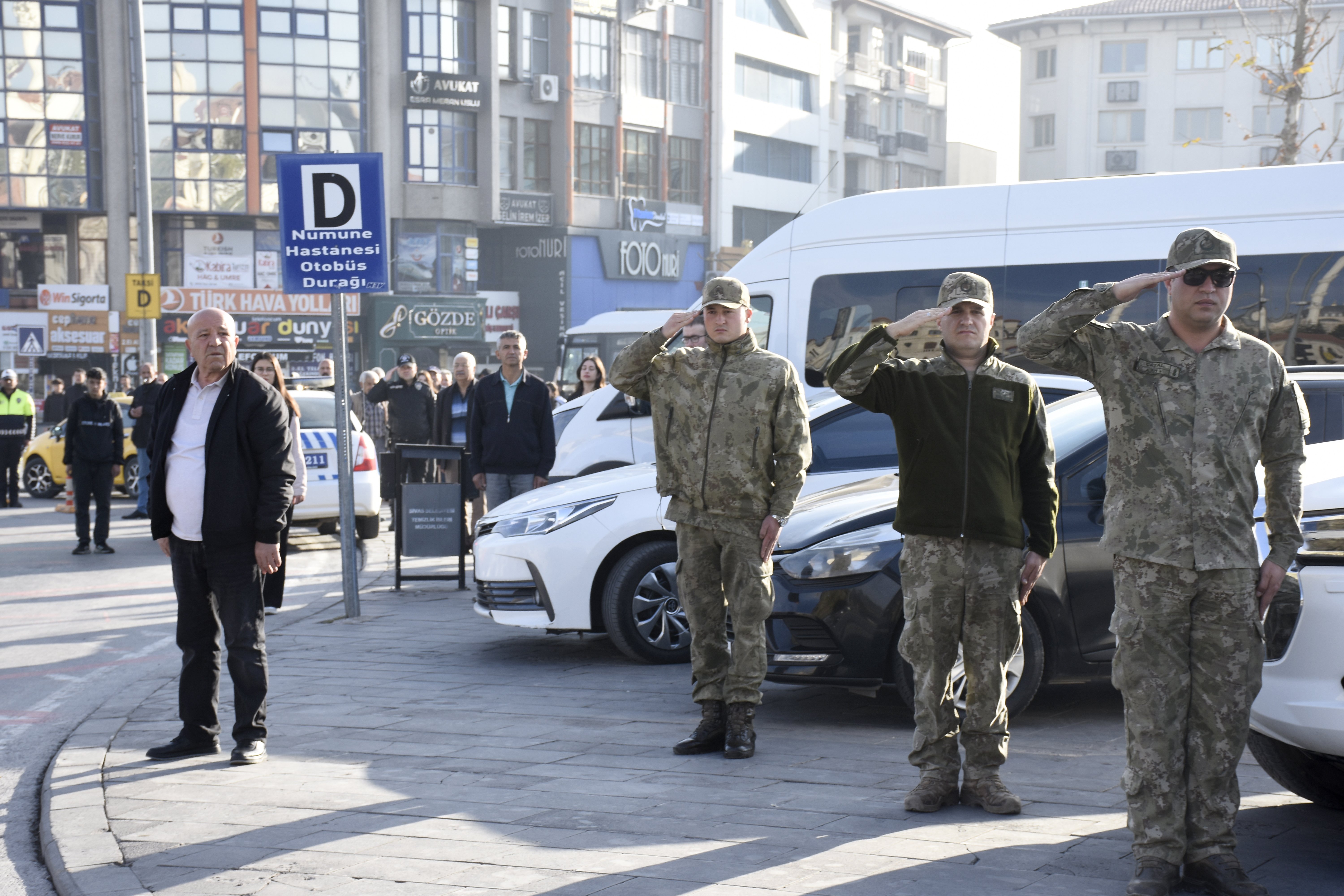 Sivas 10 Kasım Trafikte Saygı Duruşu