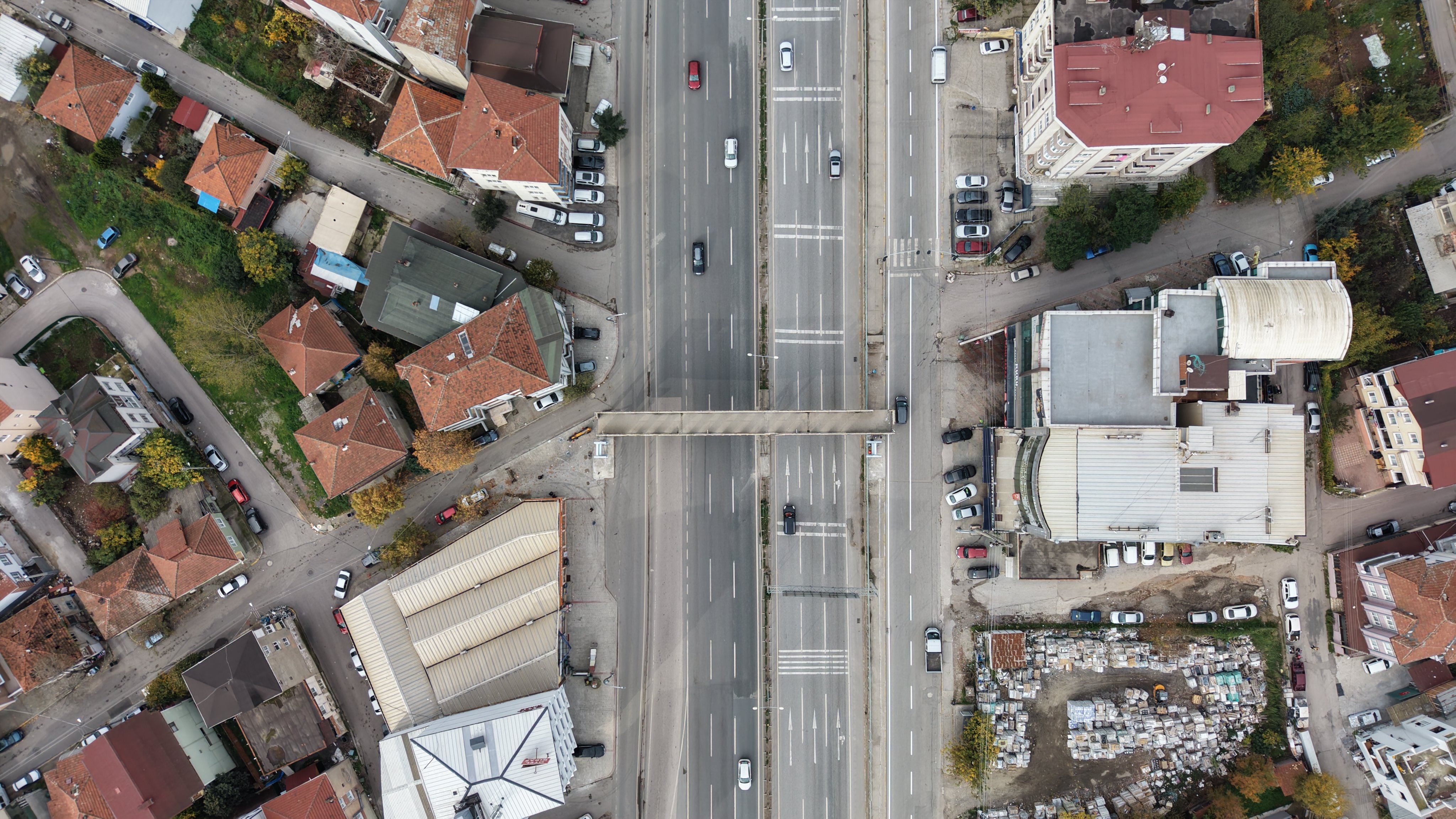 Körfez üst geçit yeni inşaat