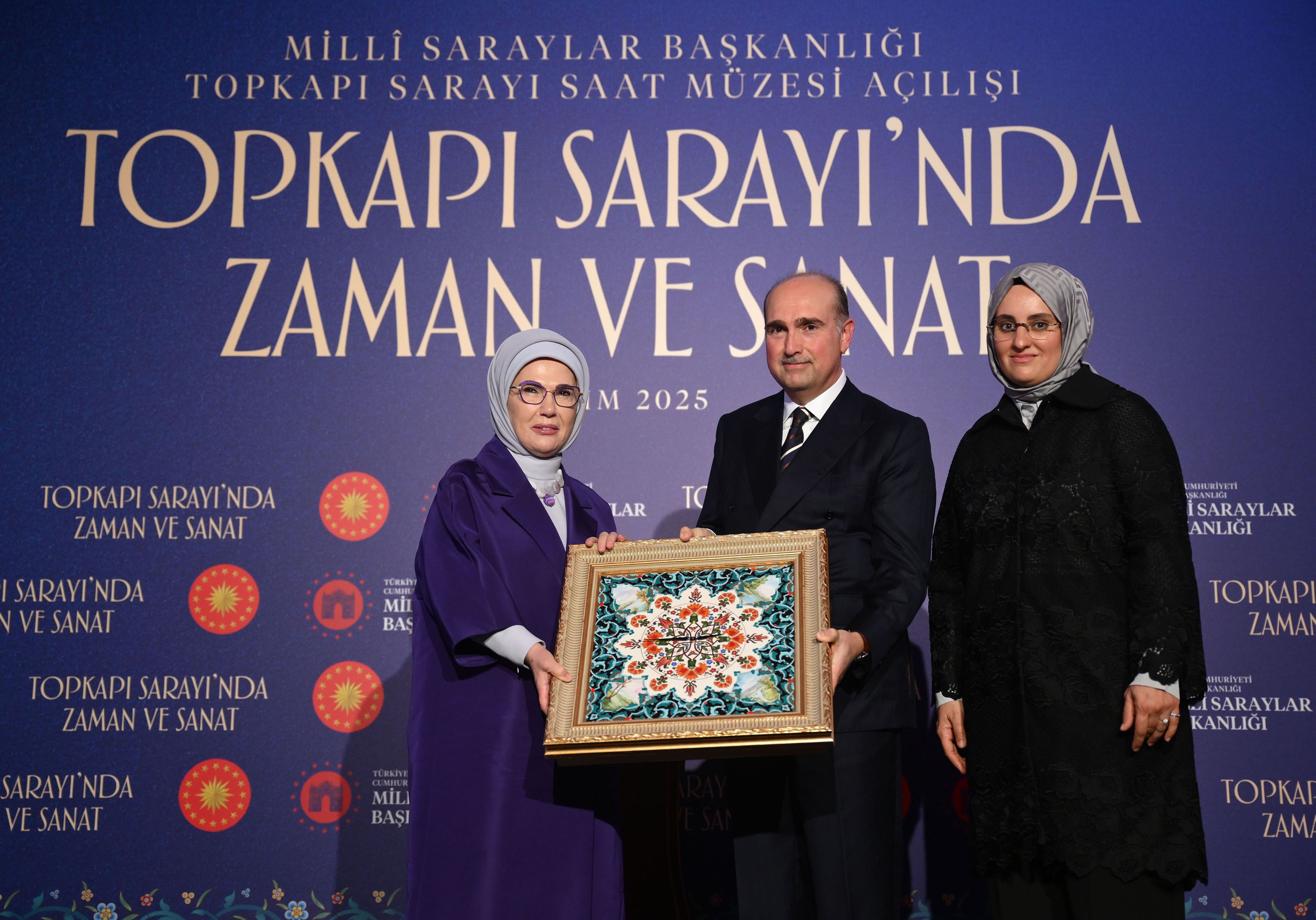 Emine Erdoğan konuşma yapıyor