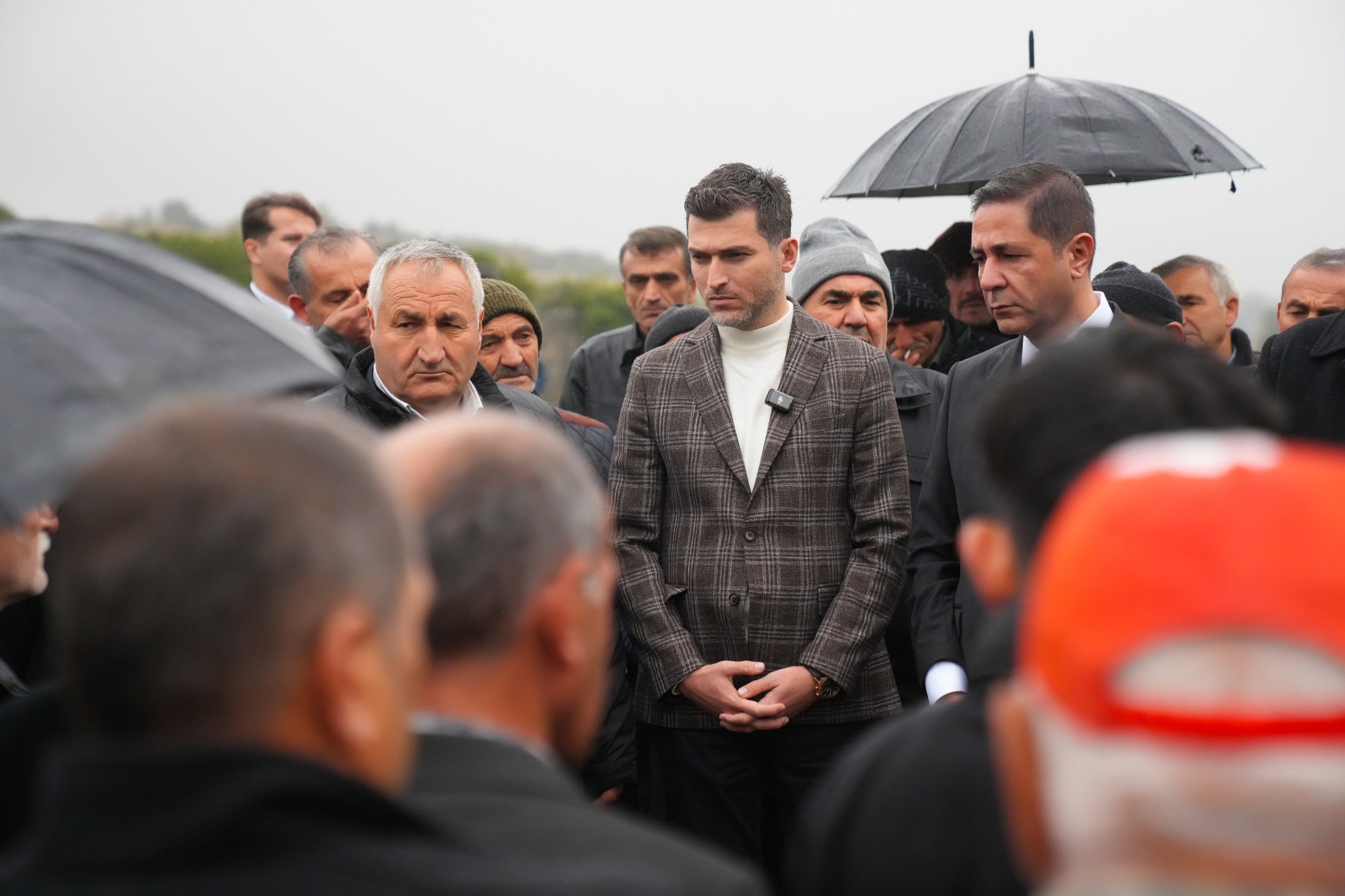 MHP heyeti taş ocağı protestosu