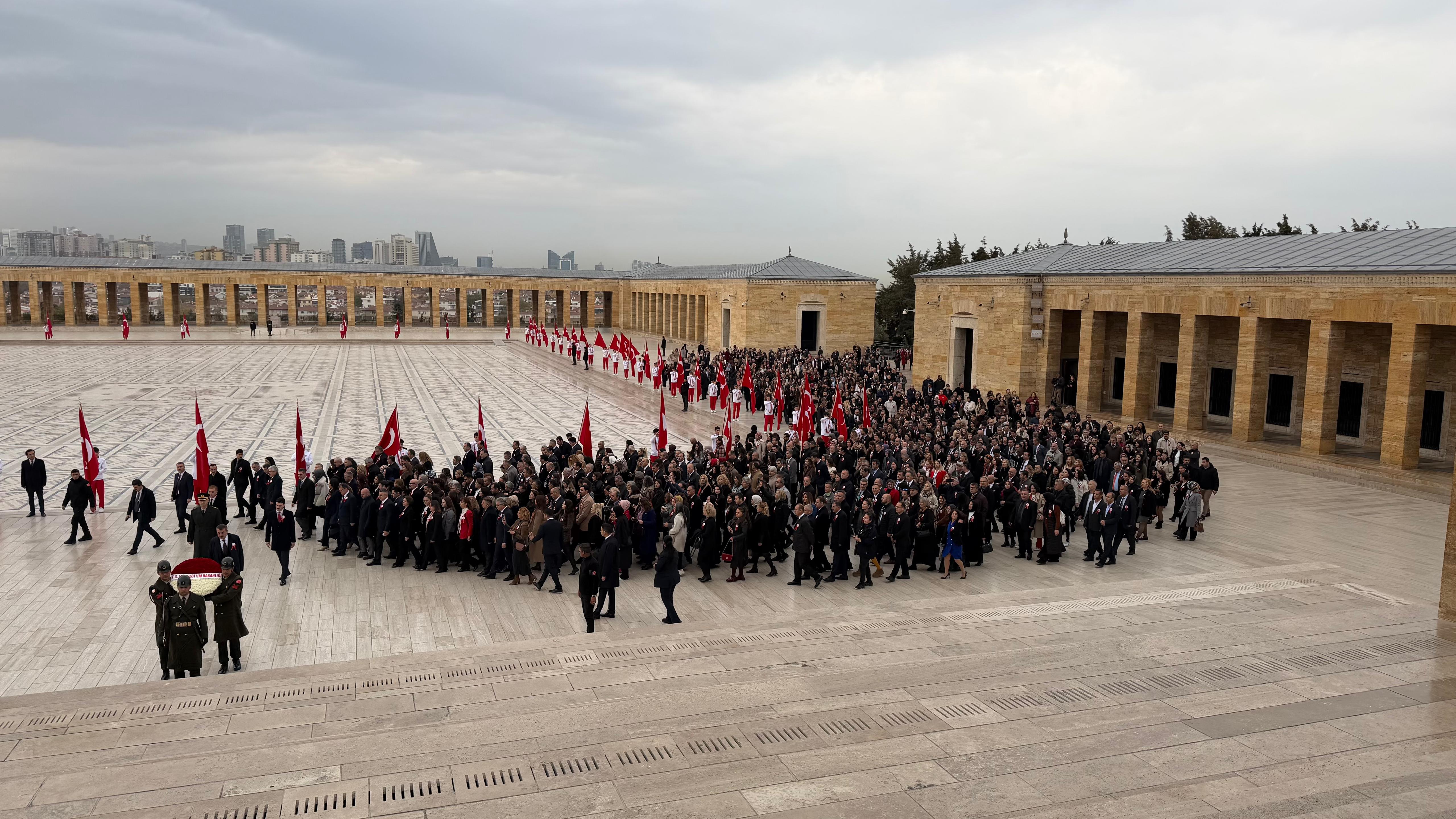 Bakan Tekin öğretmenlerle