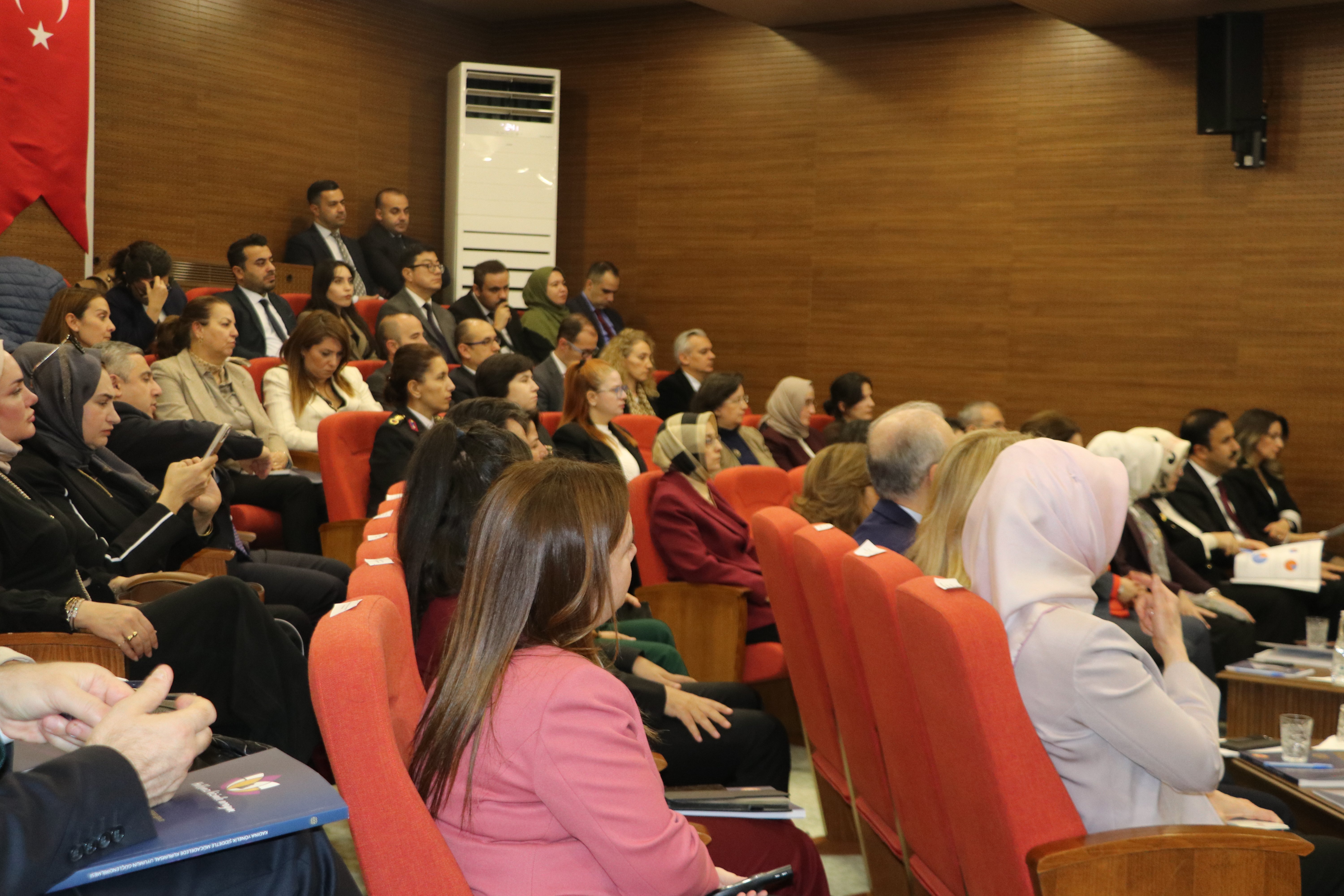 Kamu Başdenetçisi Mehmet Akarca