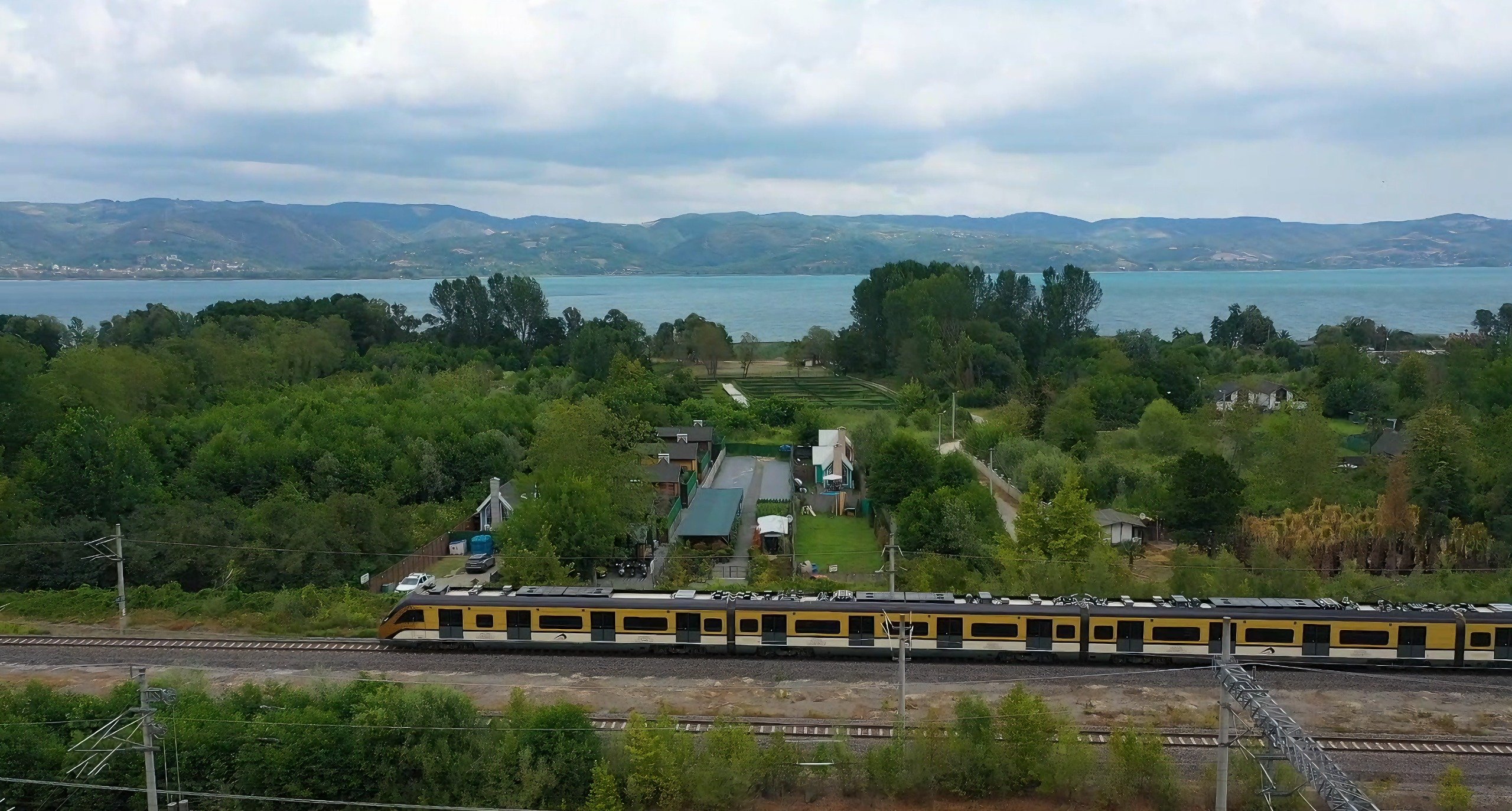 Milli Banliyö Tren Seti