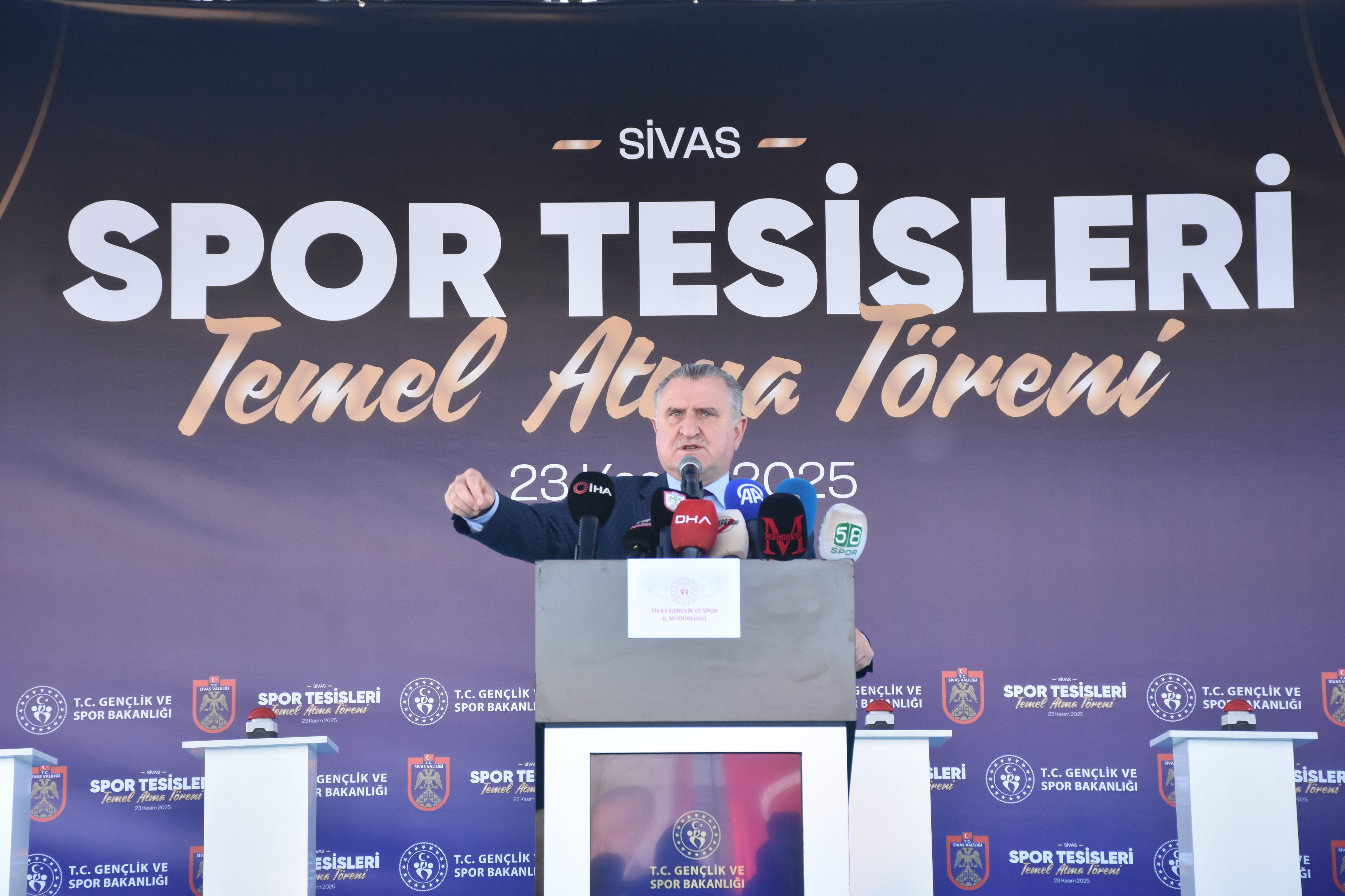 Osman Aşkın Bak Sivas