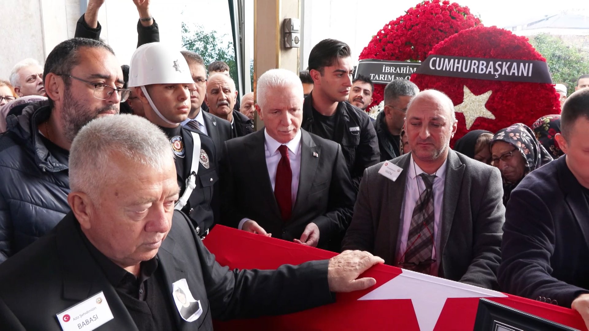 Cenaze Töreni Katılımcıları