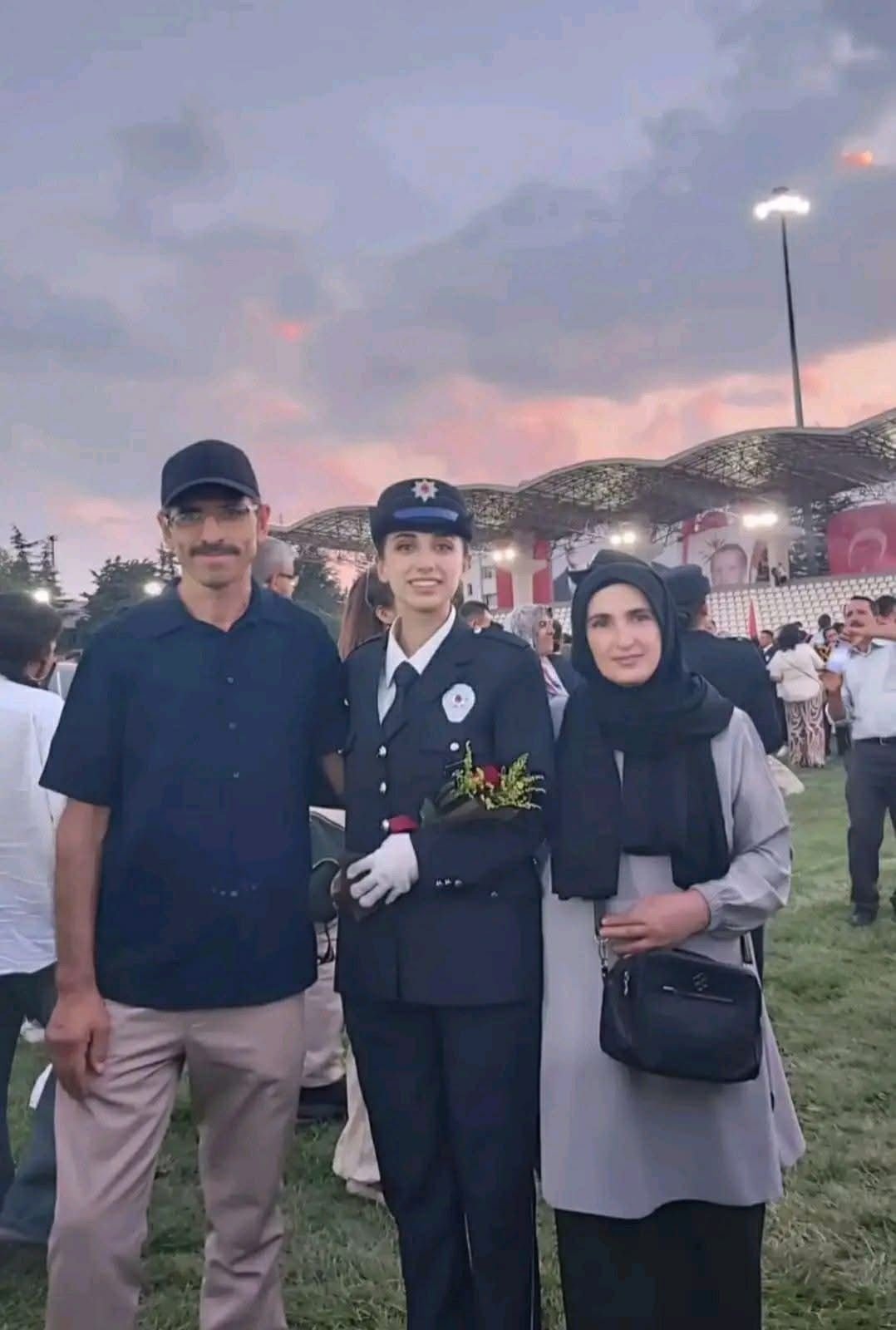 Cenaze Töreni Katılımcıları