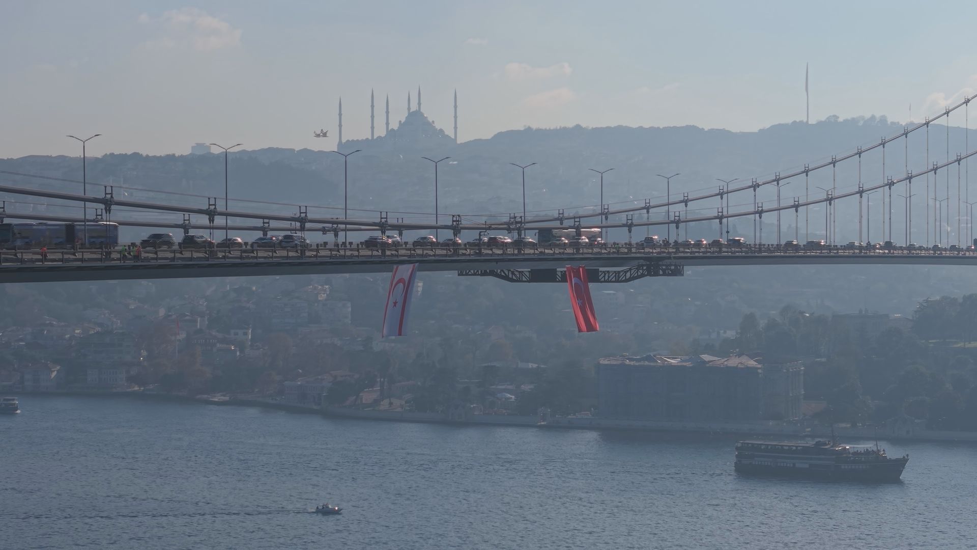 KKTC Bayrağı 15 Temmuz Şehitler Köprüsü