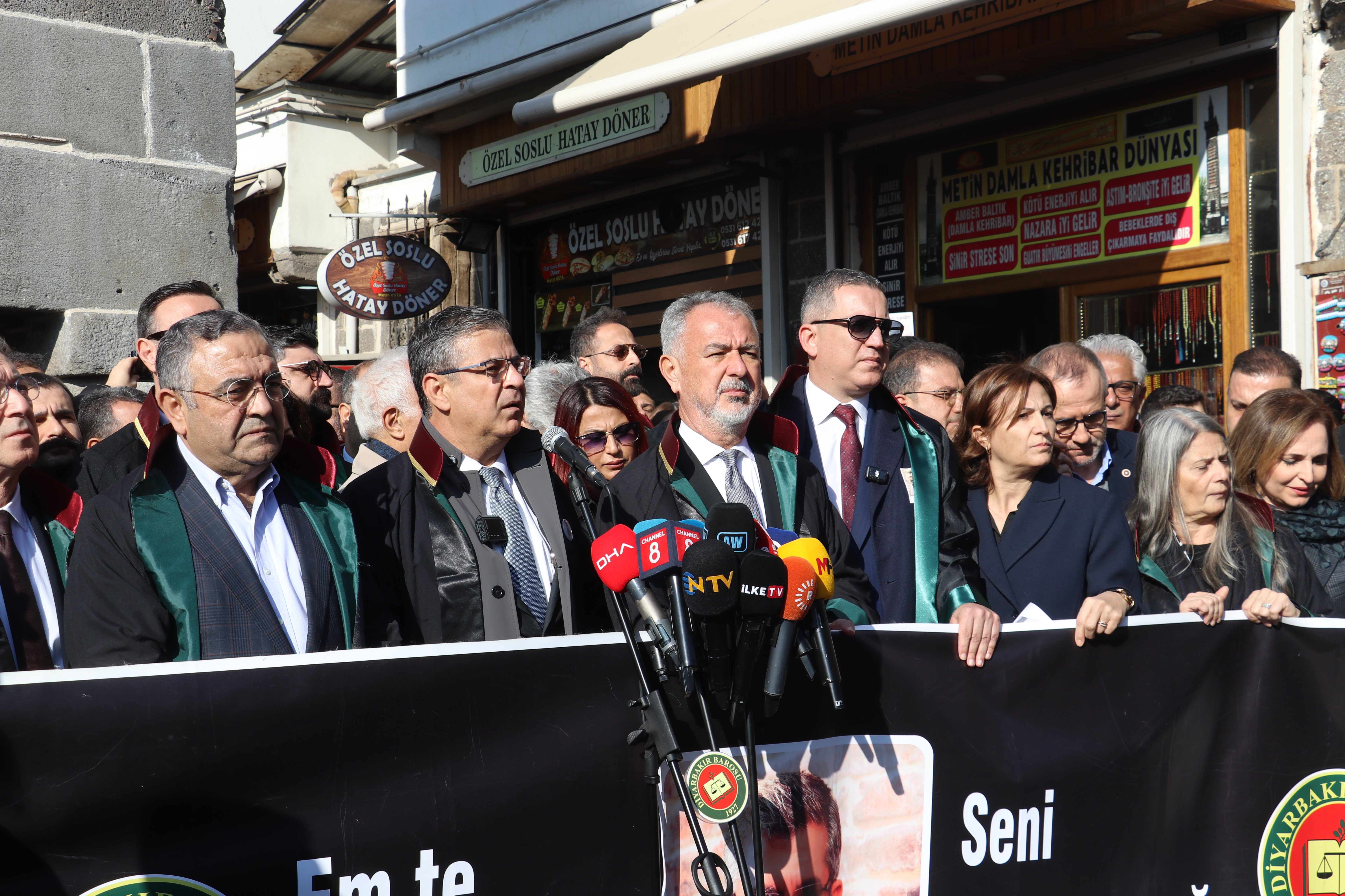 Dört Ayaklı Minare önü anma