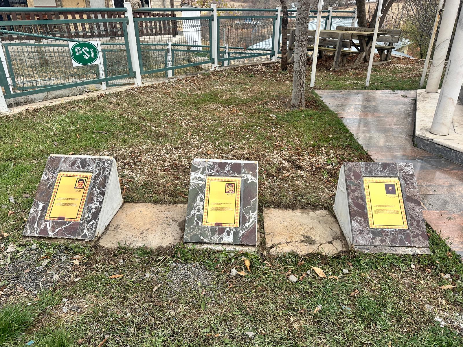 Şehit öğretmenler anıtı