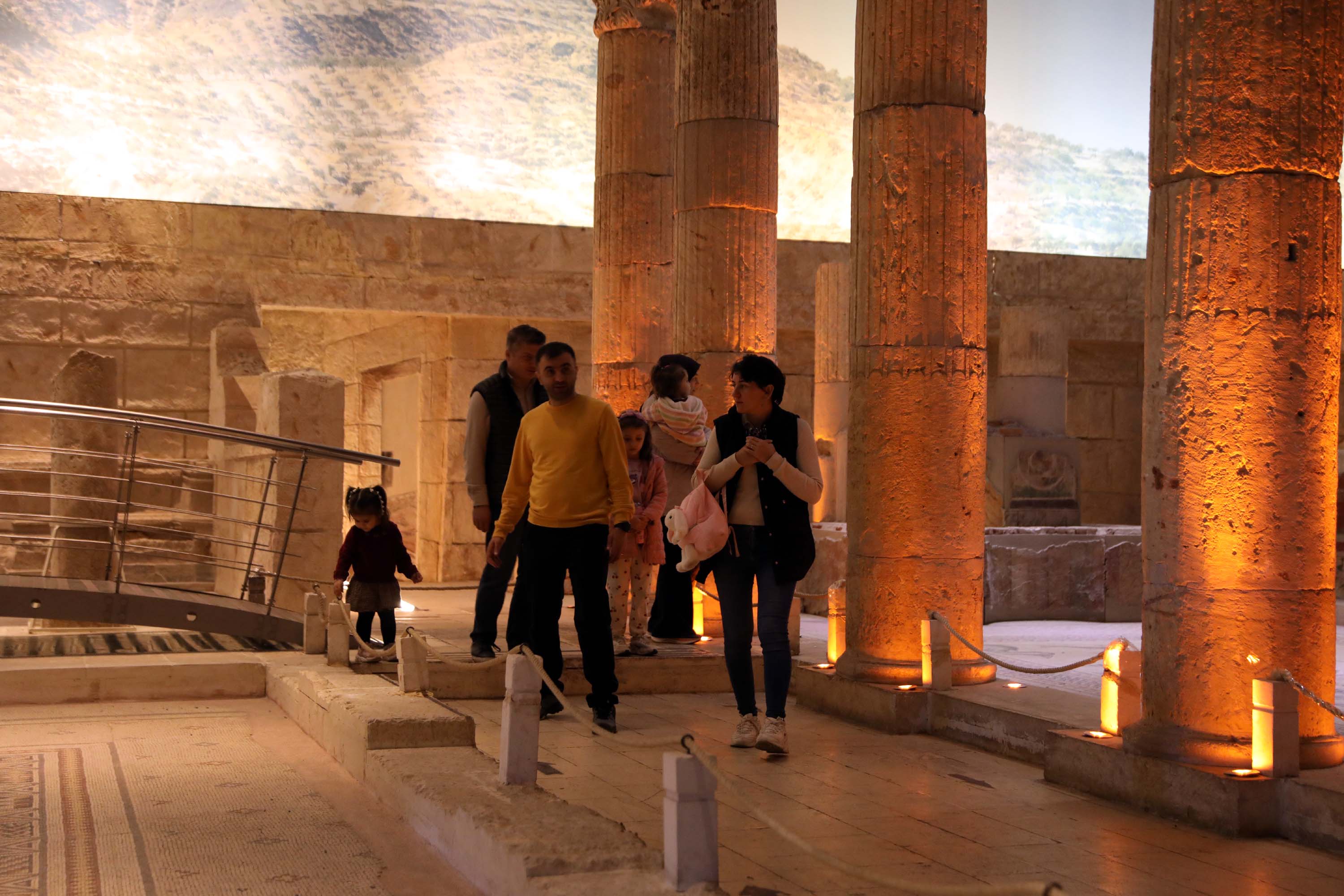 Zeugma Mozaik Müzesi Ziyaretçiler