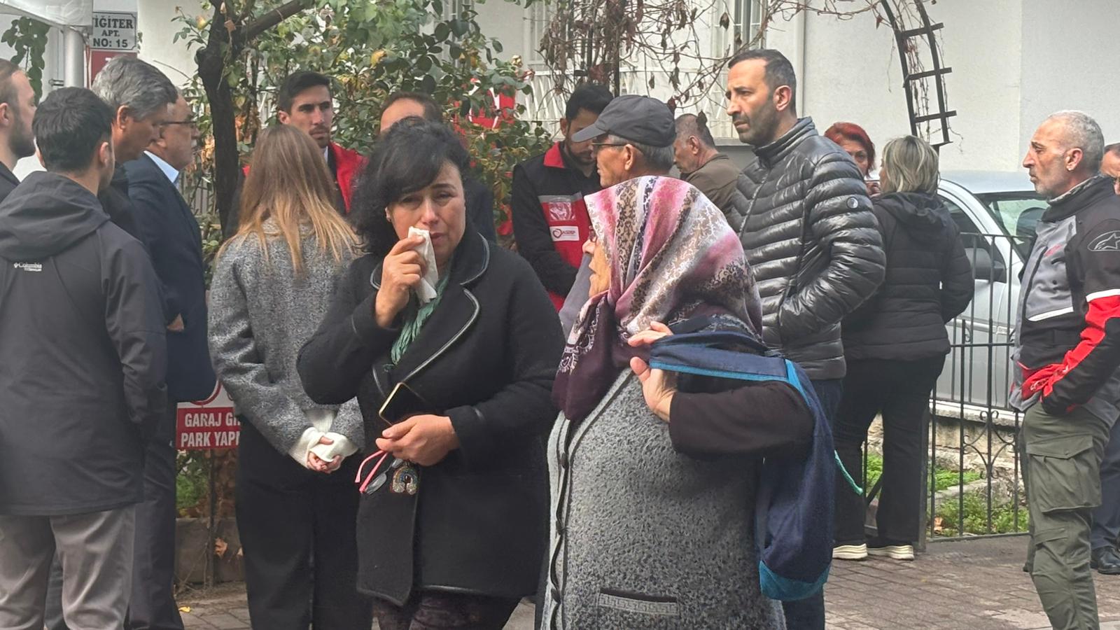 Şehit Pilot Cüneyt Kandemir ailesi