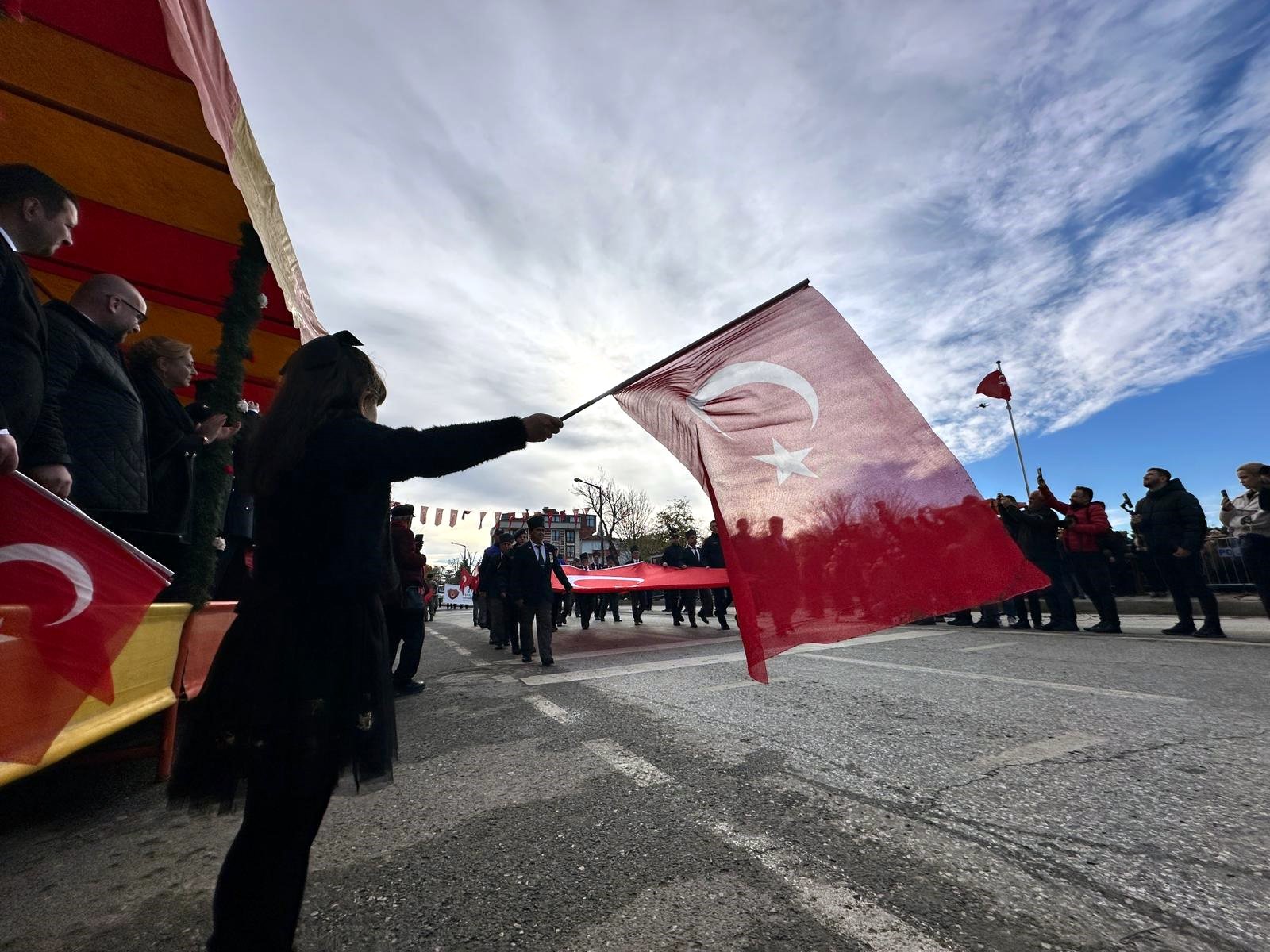 Halk Dansları Gösterisi