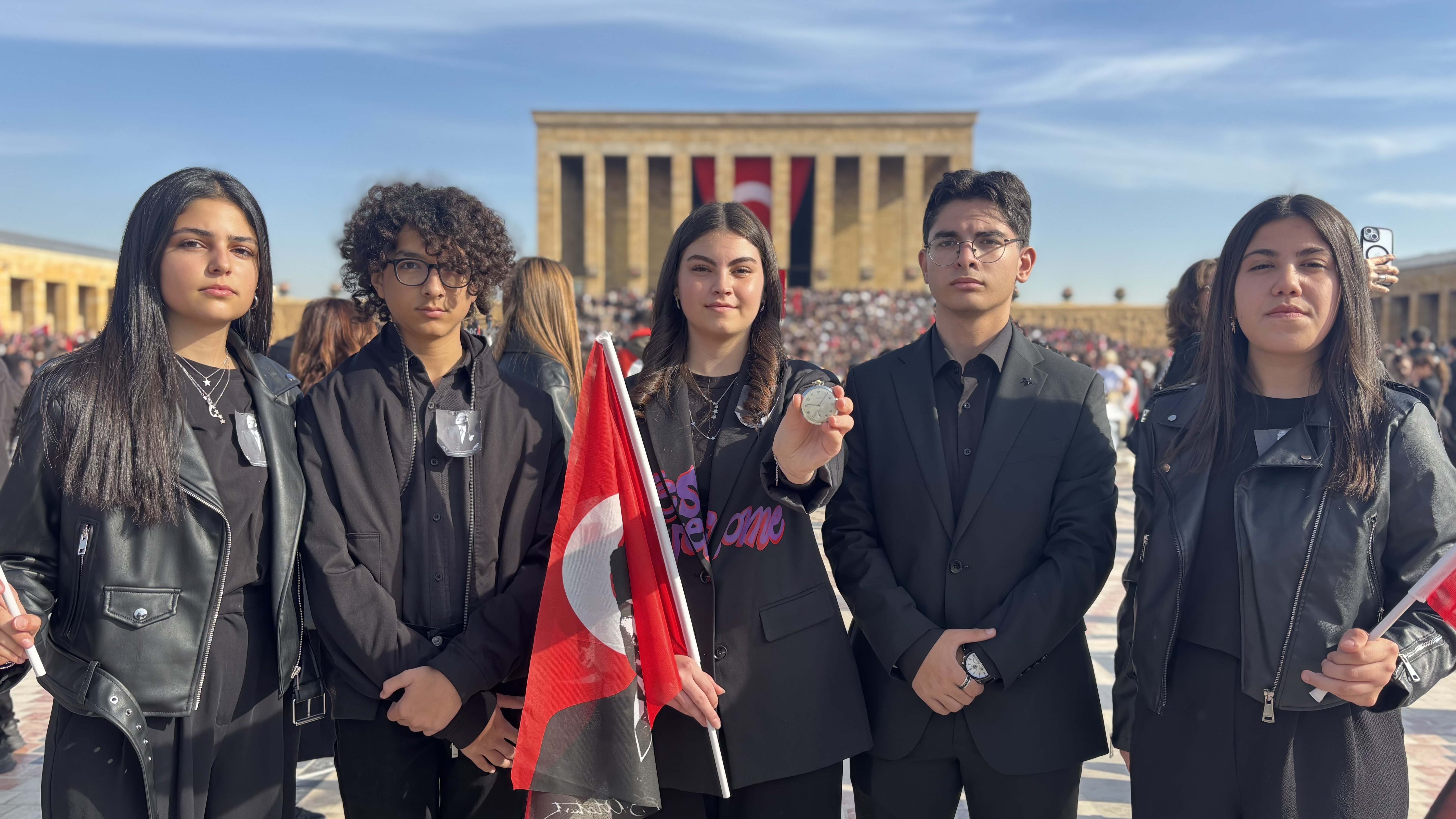 Anıtkabir karanfil bırakma