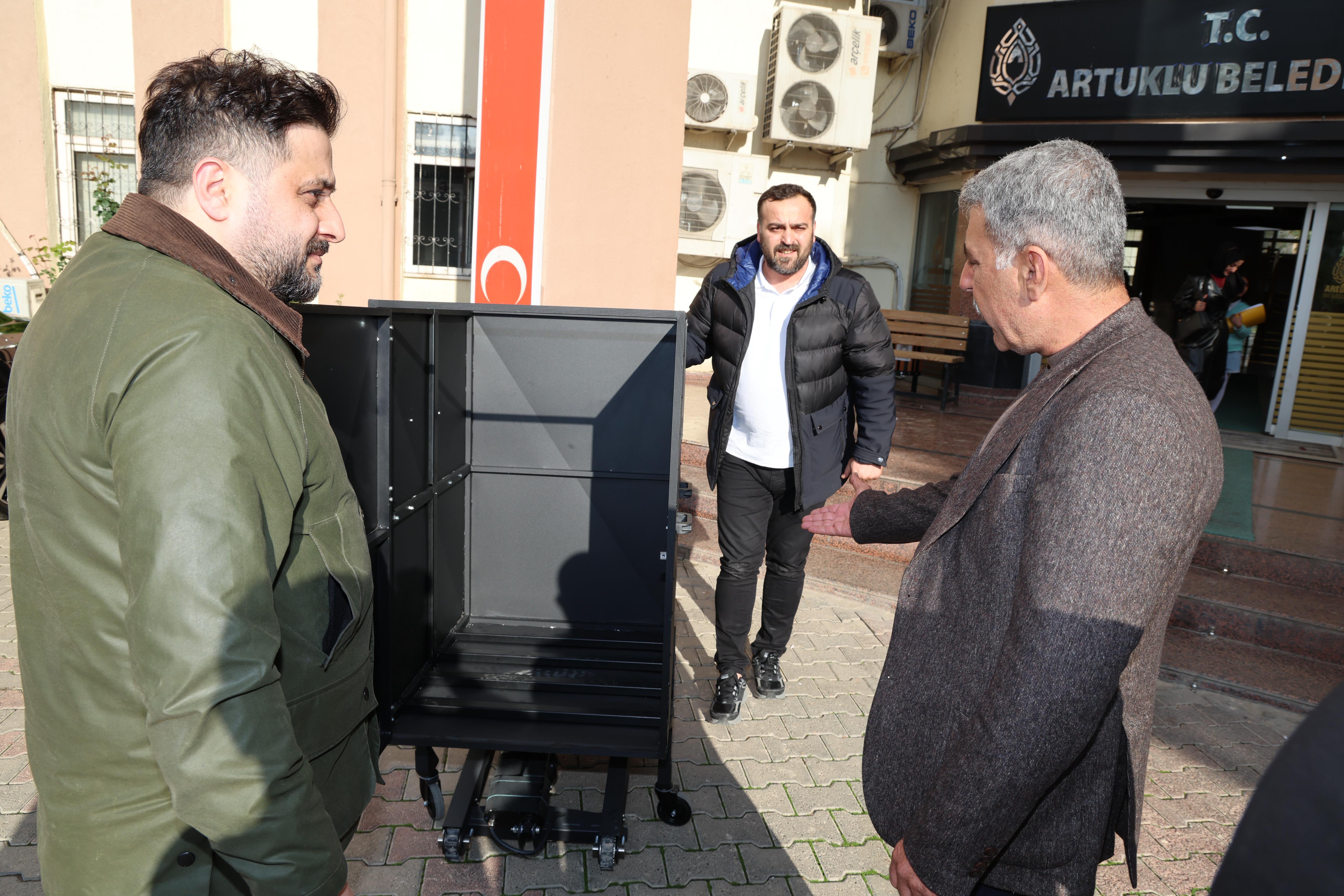 Mardin dar sokaklar çöp toplama