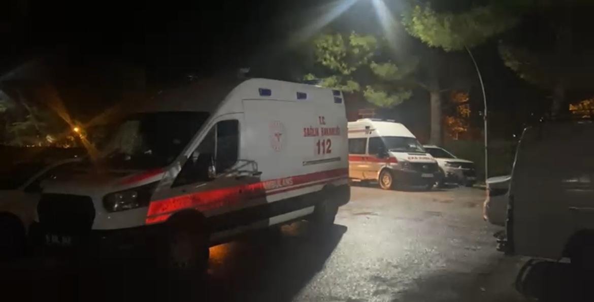 Şehit evine Türk bayrağı