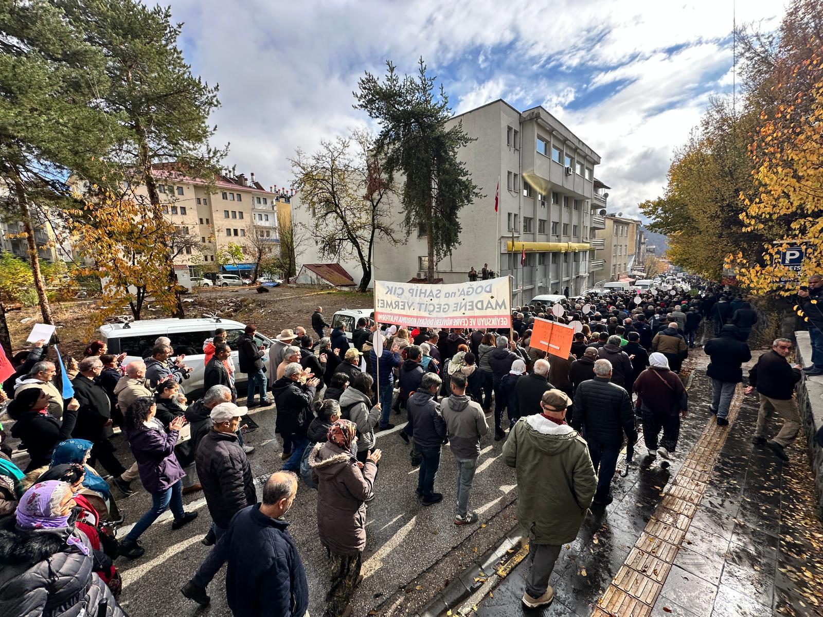 Tunceli yürüyüş katılımcıları