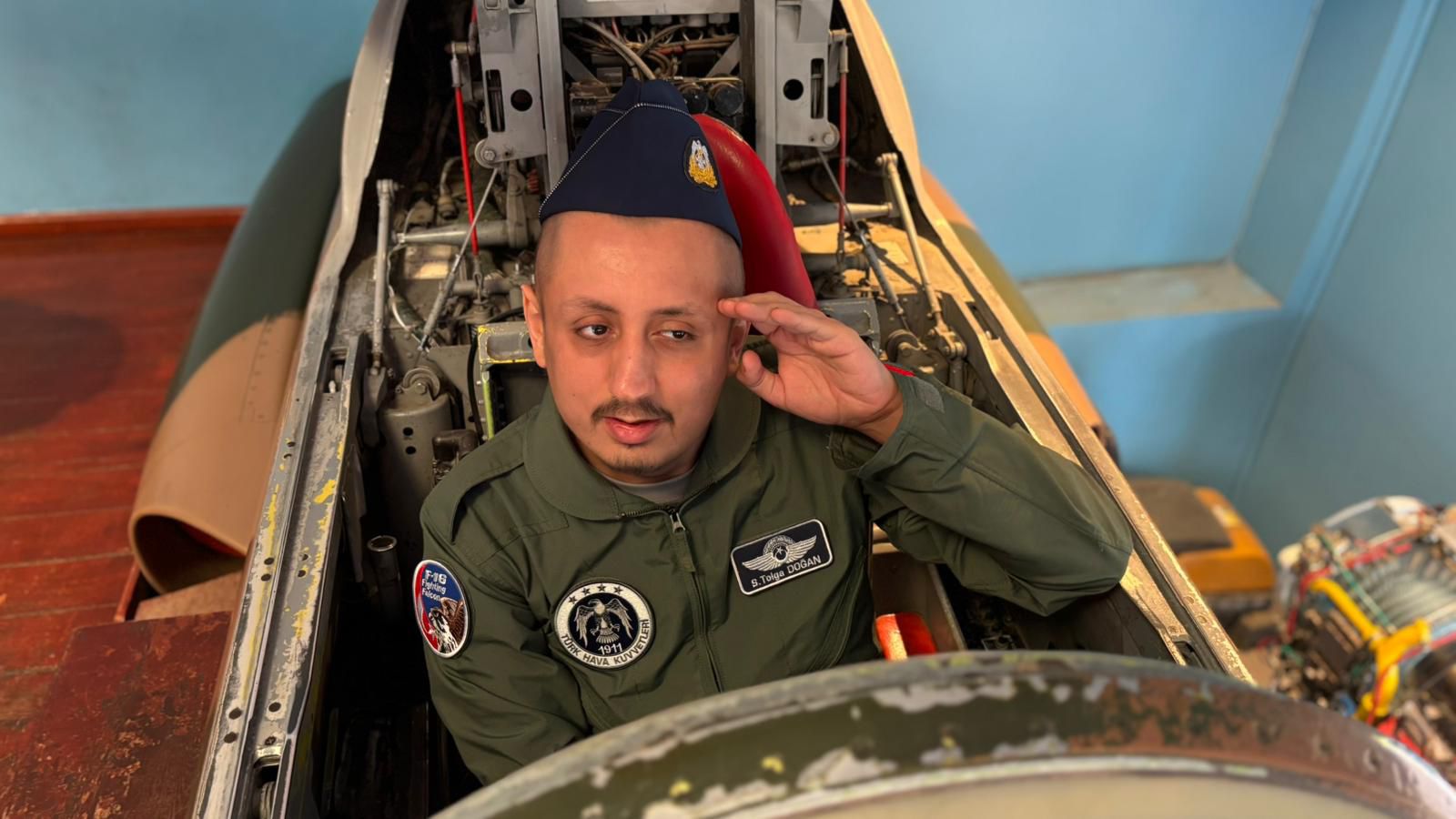 Server Tolga Doğan savaş uçağında