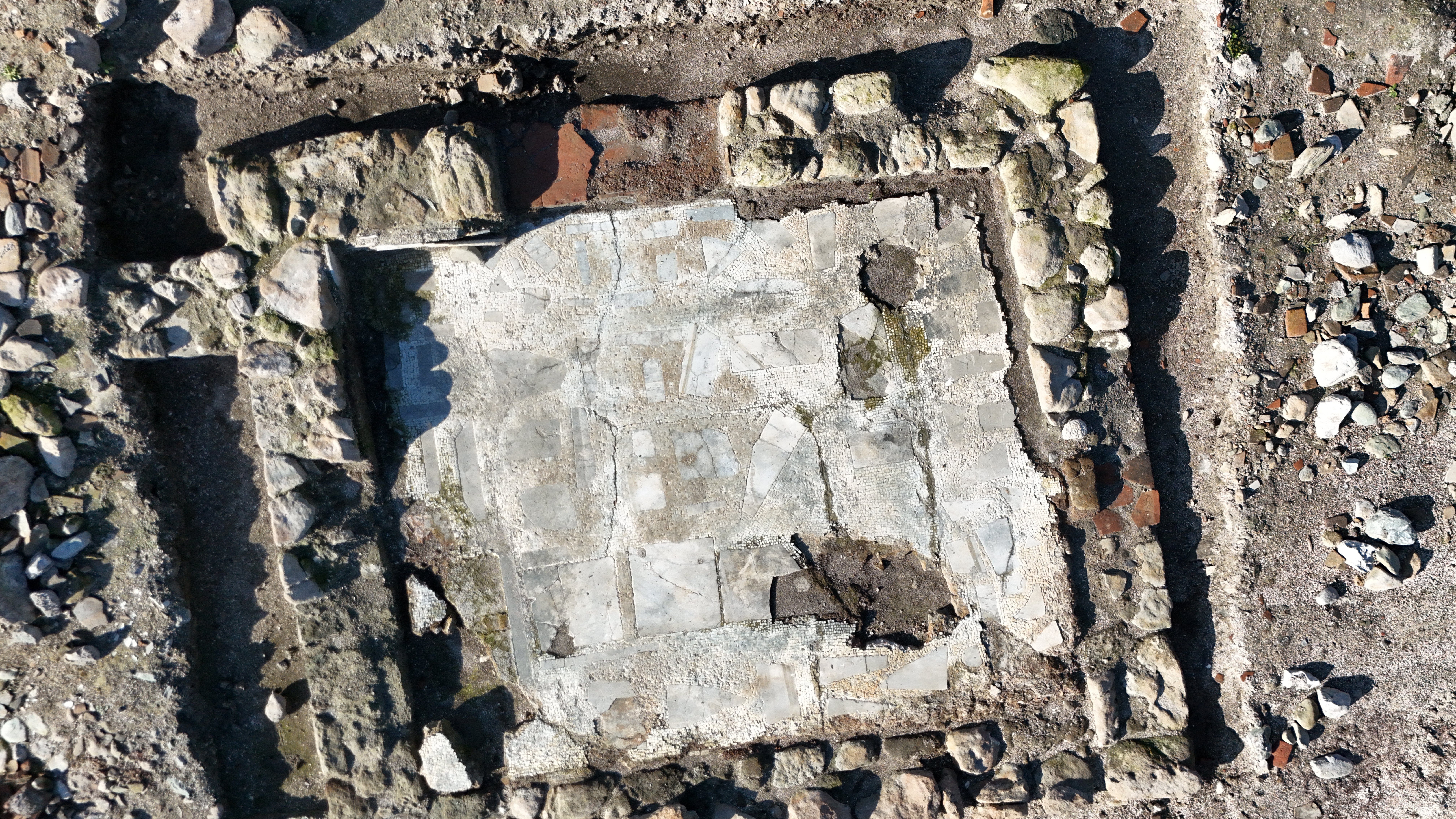 Sapanca Gölü koruma tabelaları