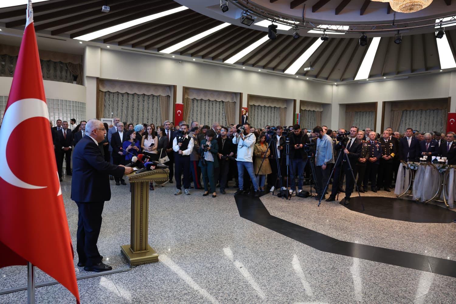 Azerbaycan Zafer Günü