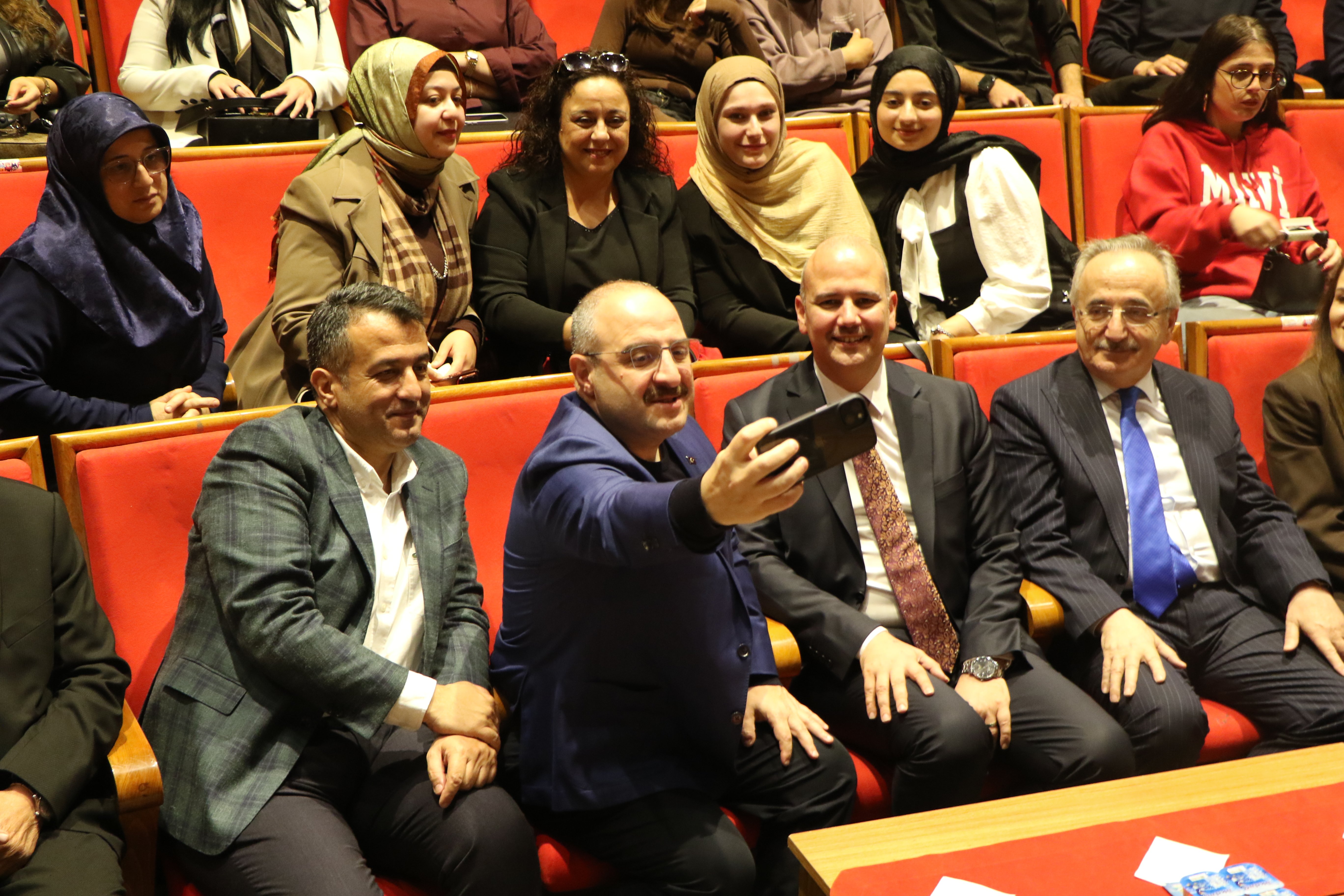 TBMM Komisyon Başkanı Varank