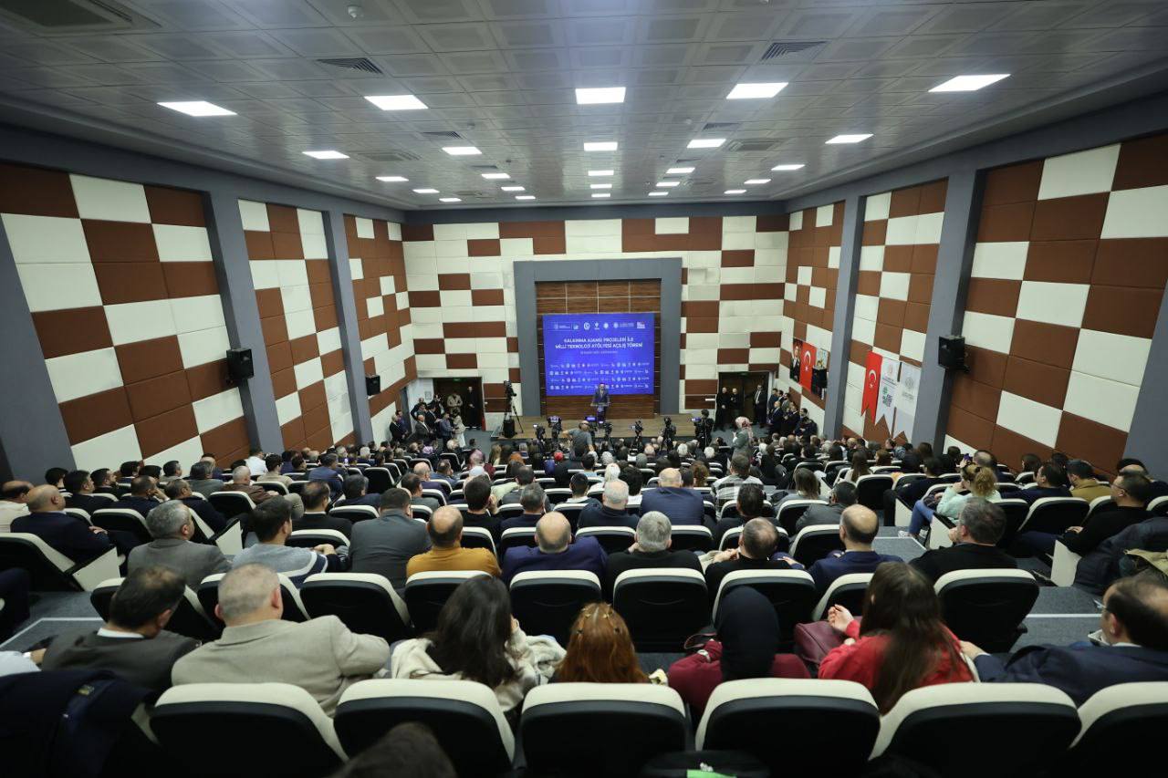 Bakan Kacır teknoloji atölyesi açılışı