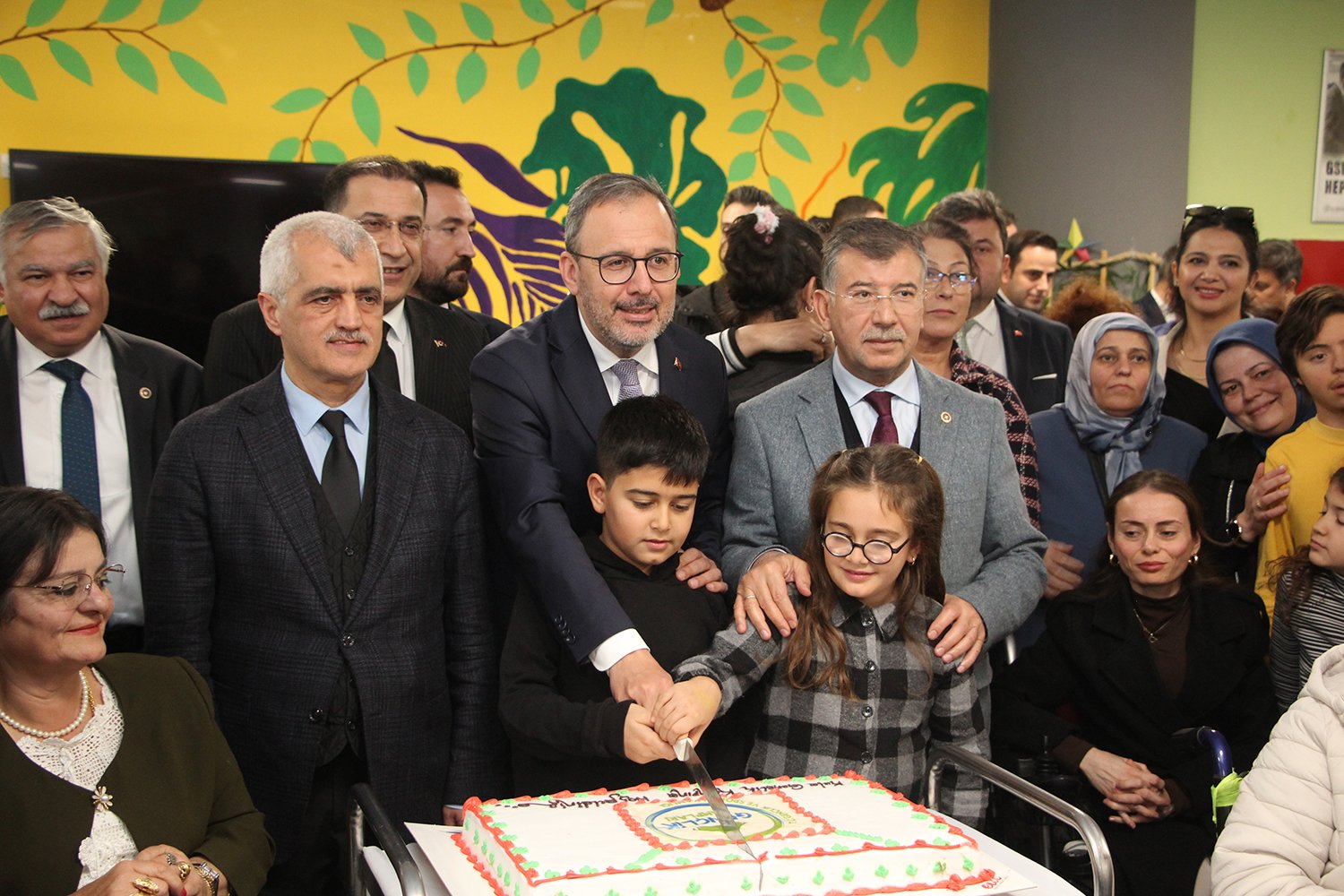 Manisa Valisi Vahdettin Özkan