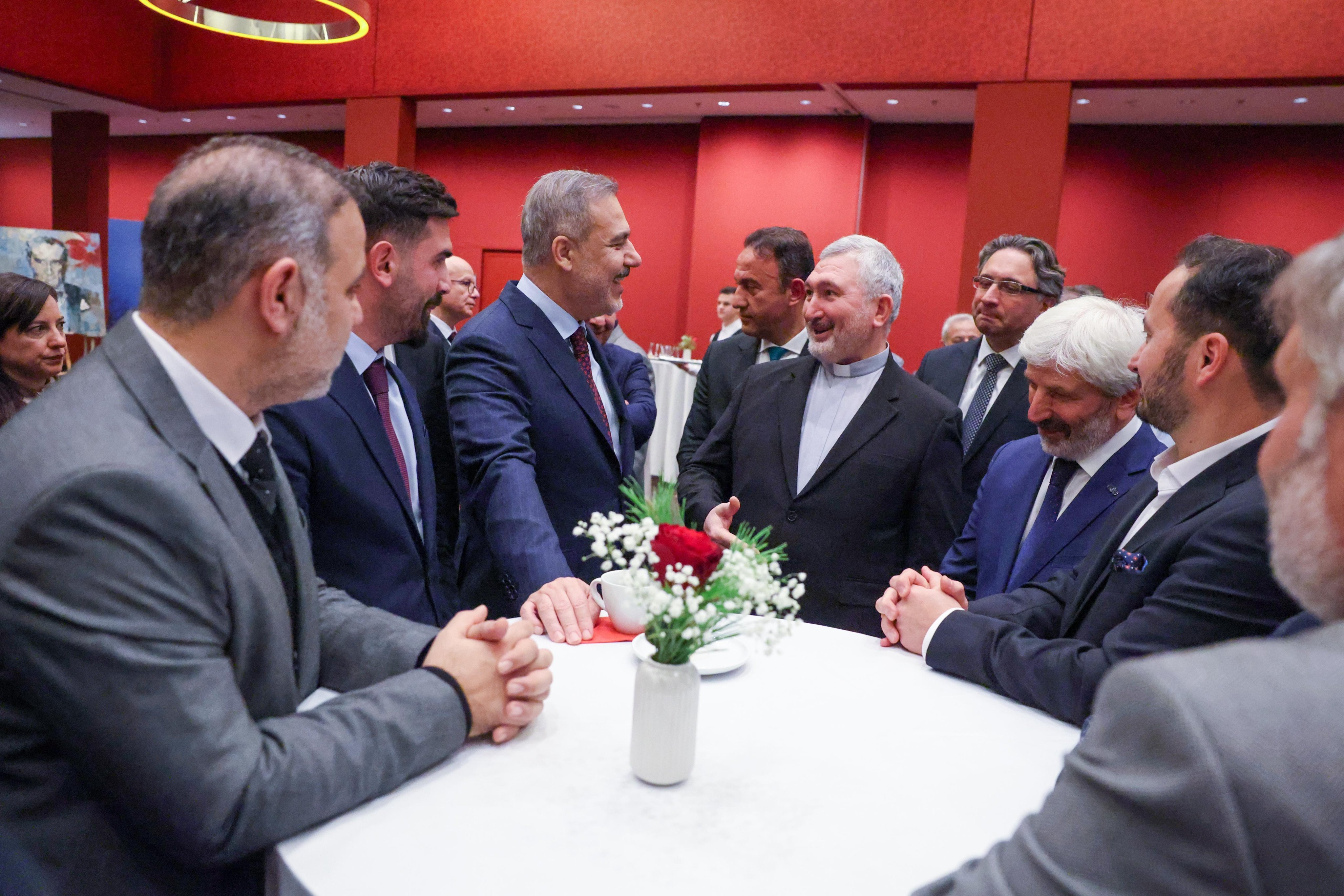 Hakan Fidan Almanya Türk Toplumu