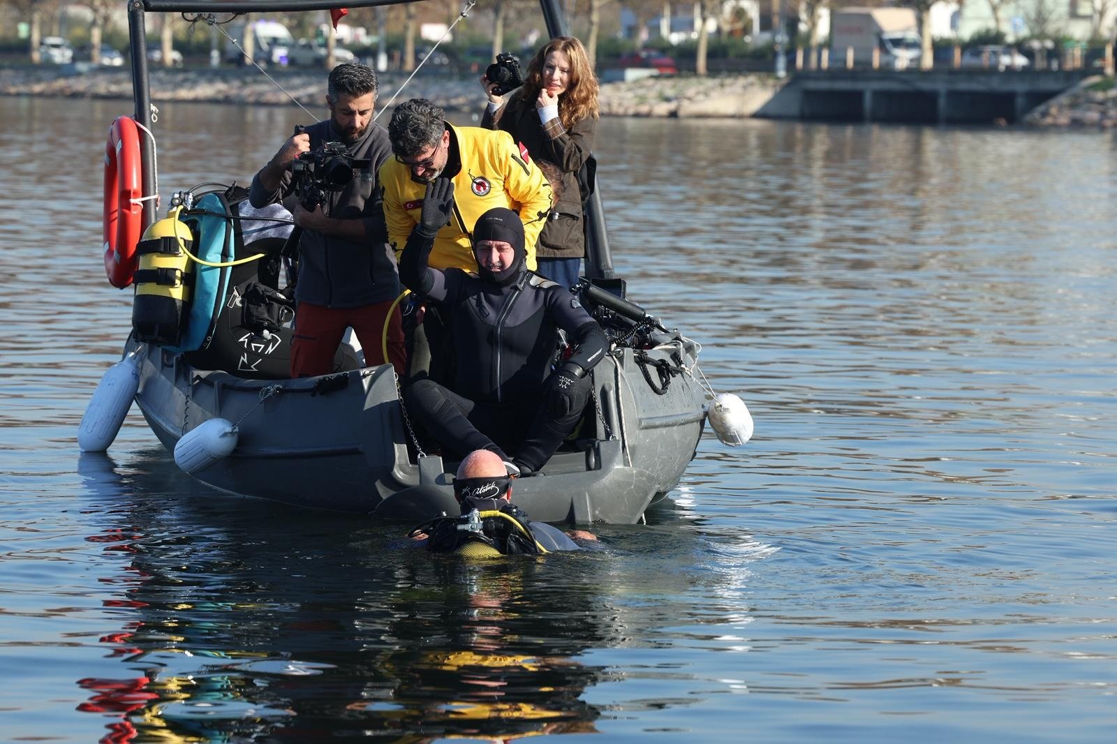 Tahir Büyükakın dalış sonrası