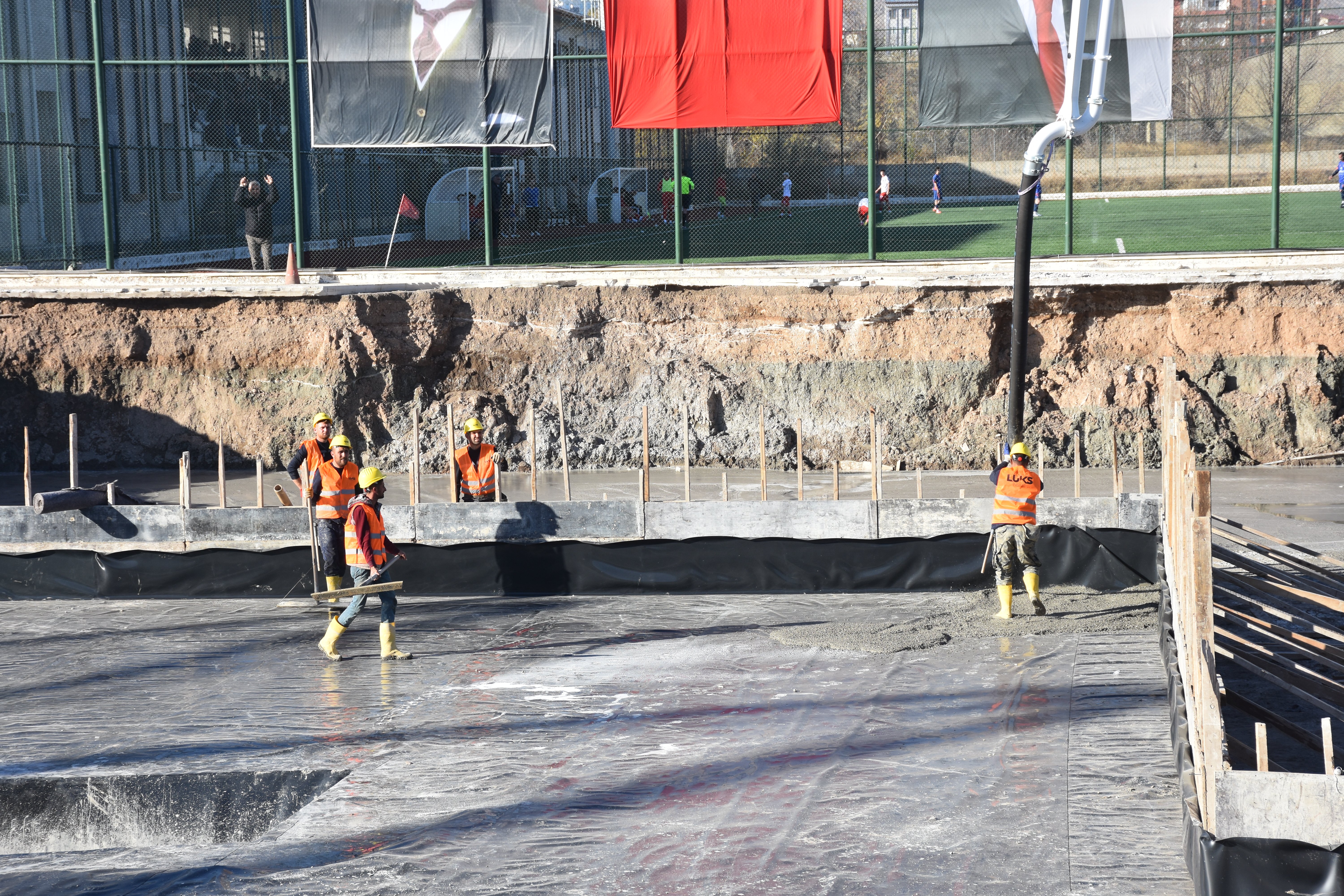 Osman Aşkın Bak protokol