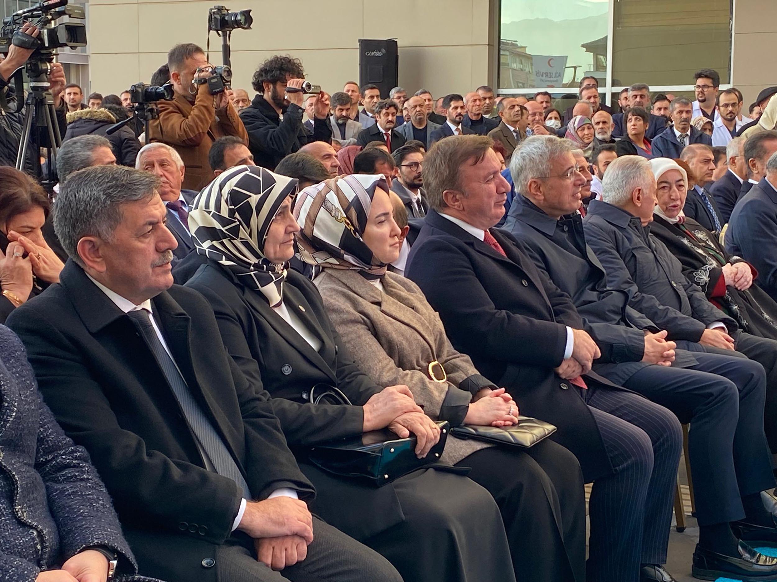 Binali Yıldırım Üniversitesi Hastanesi