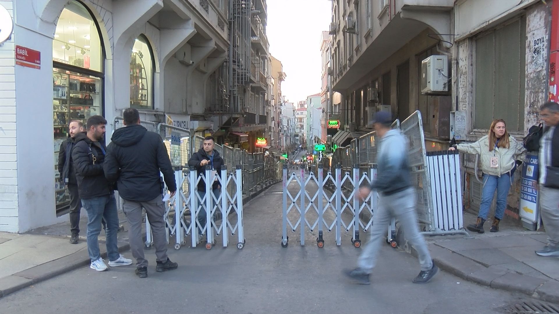 Papa 14. Leo Saint Esprit Katedrali güvenlik