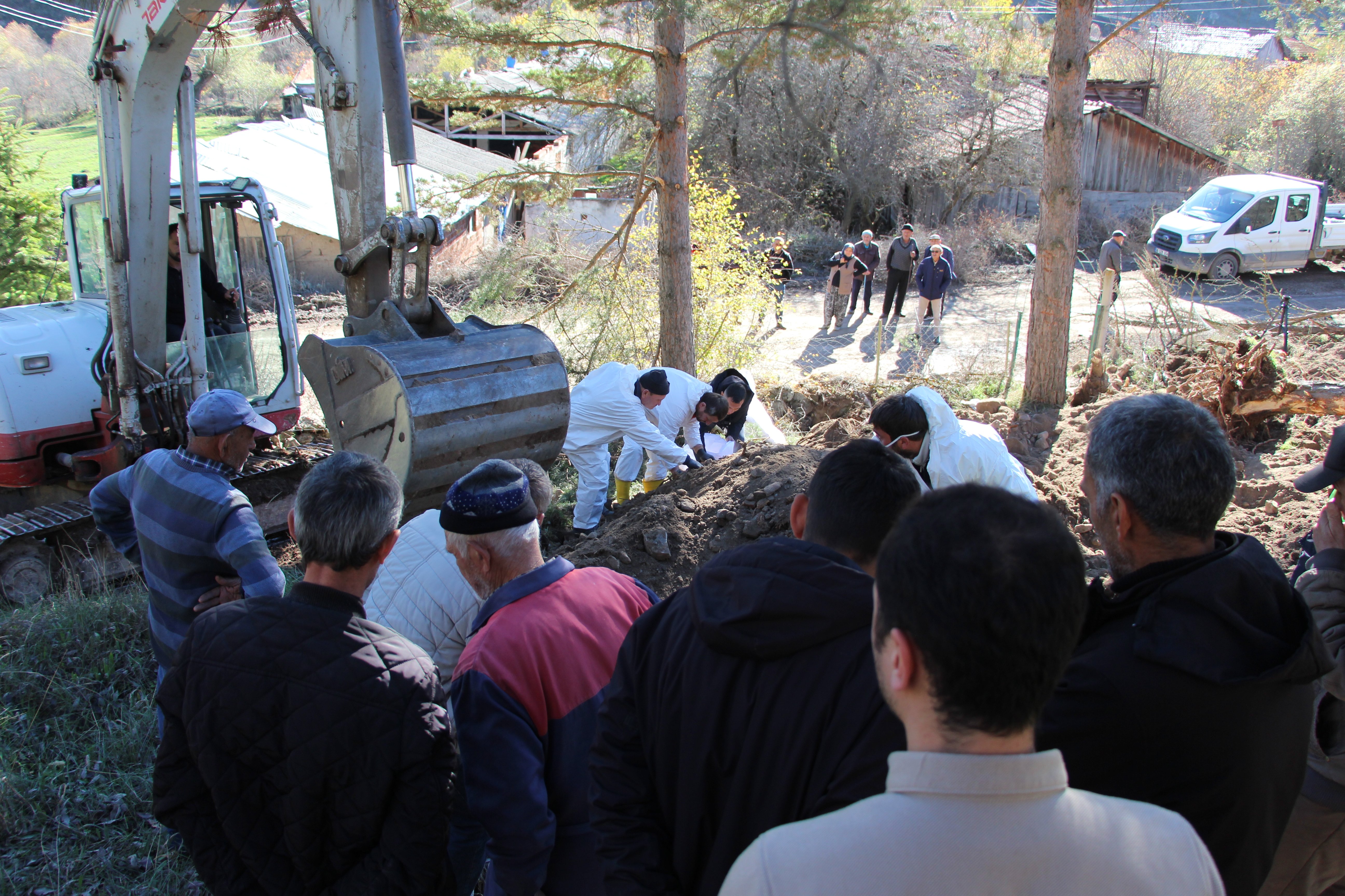 Tekkedere Köyü Mezarlık Alanı