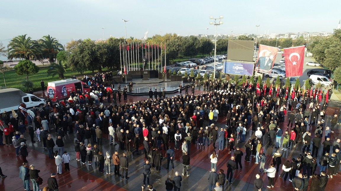 Tuzla Atatürk Anıtı Çelenk Töreni