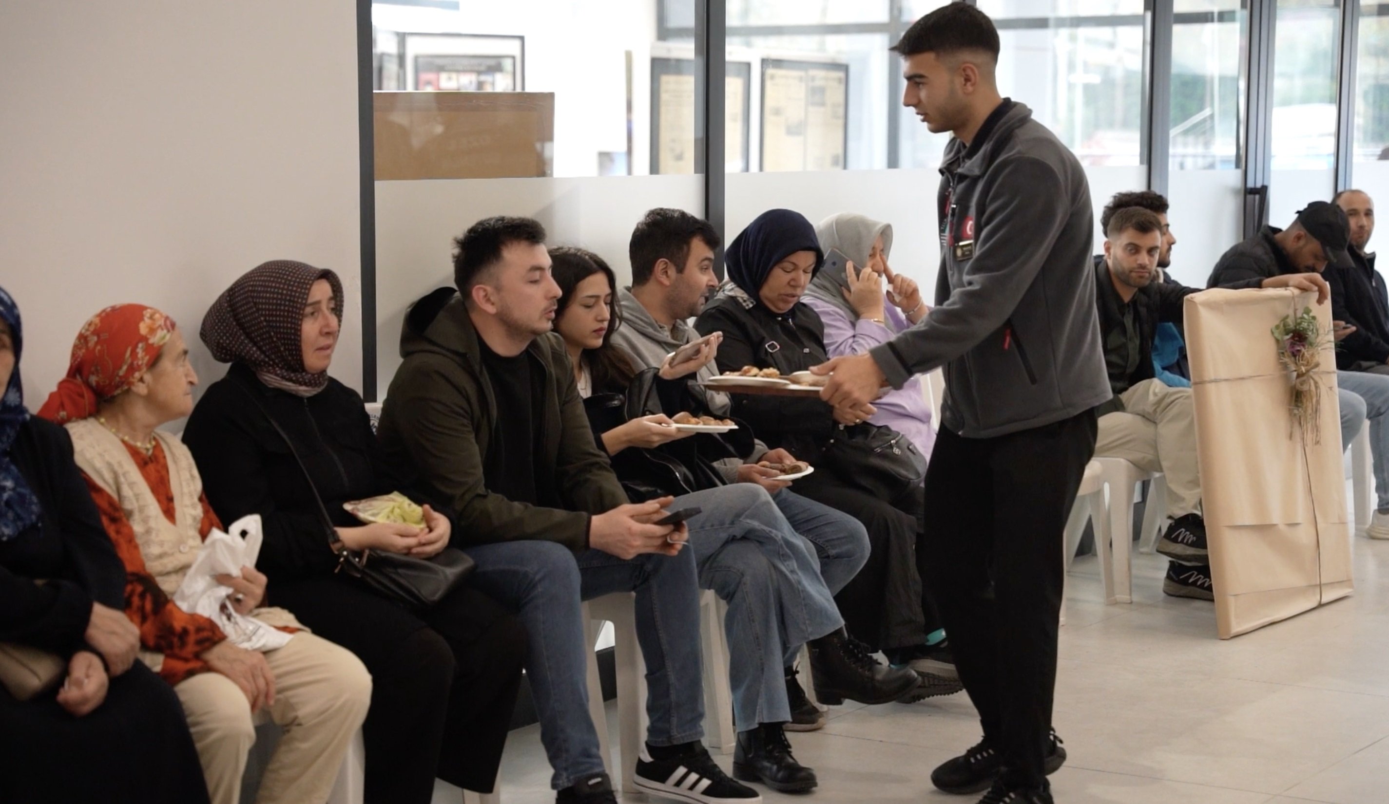 Tuzla Belediye Başkanı Eren Ali Bingöl vatandaş görüşmesi