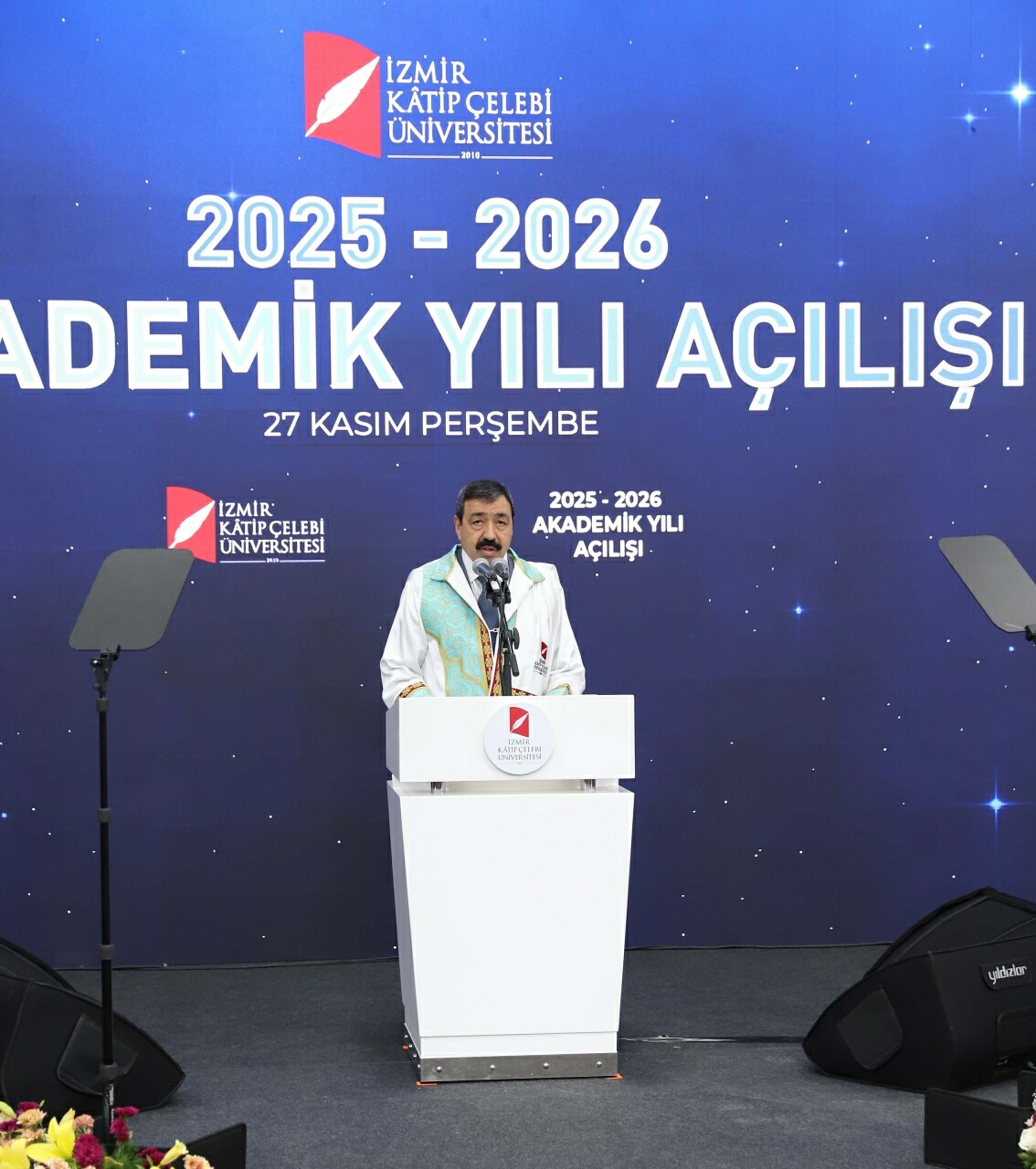 Bakan Yerlikaya toplu fotoğraf