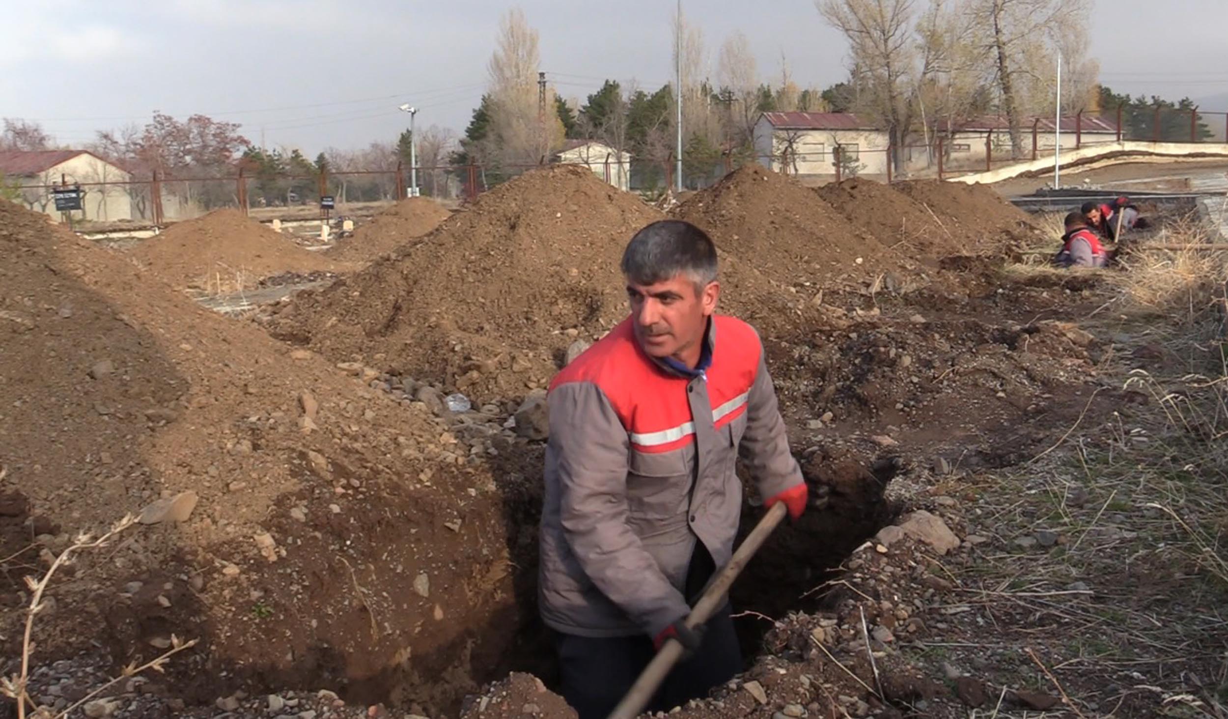 Erzurum Kış Mezarlık